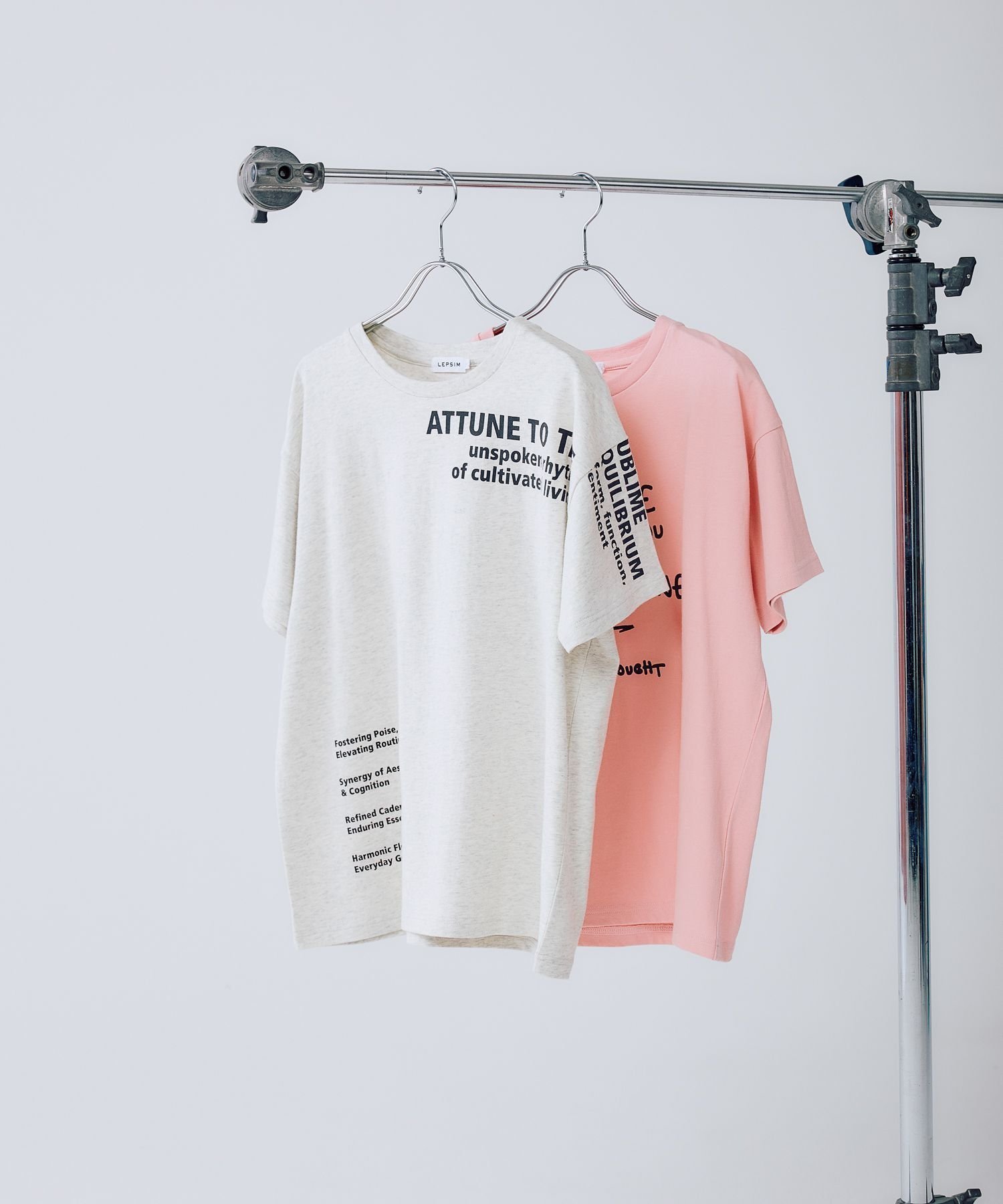 【レプシィム ローリーズファーム/LEPSIM LOWRYS FARM】のアソートロゴTEE インテリア・キッズ・メンズ・レディースファッション・服の通販 founy(ファニー) 　ファッション　Fashion　レディースファッション　WOMEN　おすすめ　Recommend　インナー　Inner　ジャケット　Jacket　デニム　Denim　ボトム　Bottom　グレー13|ID: prp329100004526435 ipo3291000000032069558