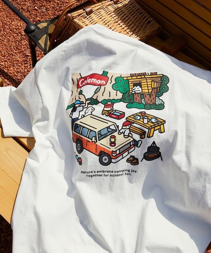 【フリークスストア/FREAK'S STORE】の別注 コールマン matsui rocky camping SS TEE バックプリント 半袖T 25SS 人気、トレンドファッション・服の通販 founy(ファニー) 　ファッション　Fashion　レディースファッション　Fashion for Women　トップス・カットソー　Cut & Sew Tops　バッグ　Bags　アウトドア　Outdoor Clothing　イラスト　Illustration　人気　Popular, Best Seller　フィット　Fit, Slim Fit　フロント　Front, Front Design　プリント　Print, Printed Pattern　別注　Limited Edition, Custom Order　半袖　Short Sleeve, Half Sleeve　レギュラー　Regular, Standard Fit　ワンポイント　One Point, Statement Accent　S/S・春夏　SS, Spring/Summer, Warm Season　おすすめ　Recommended / Our Picks　犬　Dog　夏　Summer　2025年　2025　2025春夏・S/S　Spring/Summer 2025 SS25　 other-1|ID: prp329100004526456 ipo3291000000033095079