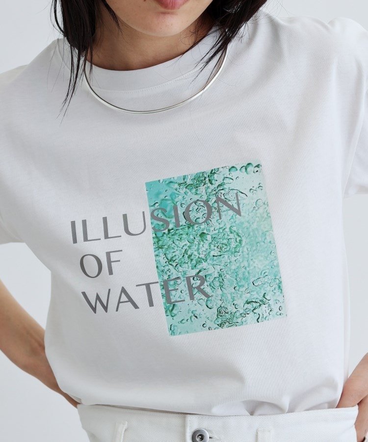 【インディヴィ/INDIVI】のILLUSION of WATER プリントTシャツ インテリア・キッズ・メンズ・レディースファッション・服の通販 founy(ファニー) 　ファッション　Fashion　レディースファッション　WOMEN　トップス・カットソー　Tops/Tshirt　シャツ/ブラウス　Shirts/Blouses　ロング / Tシャツ　T-Shirts　アクセサリー　Accessories　グラフィック　Graphic　スポーティ　Sporty　スリット　Slit　ネックレス　Necklace　フォルム　Form　プリント　Print　モダン　Modern　リラックス　Relax　ホワイト|ID: prp329100004526475 ipo3291000000032011952