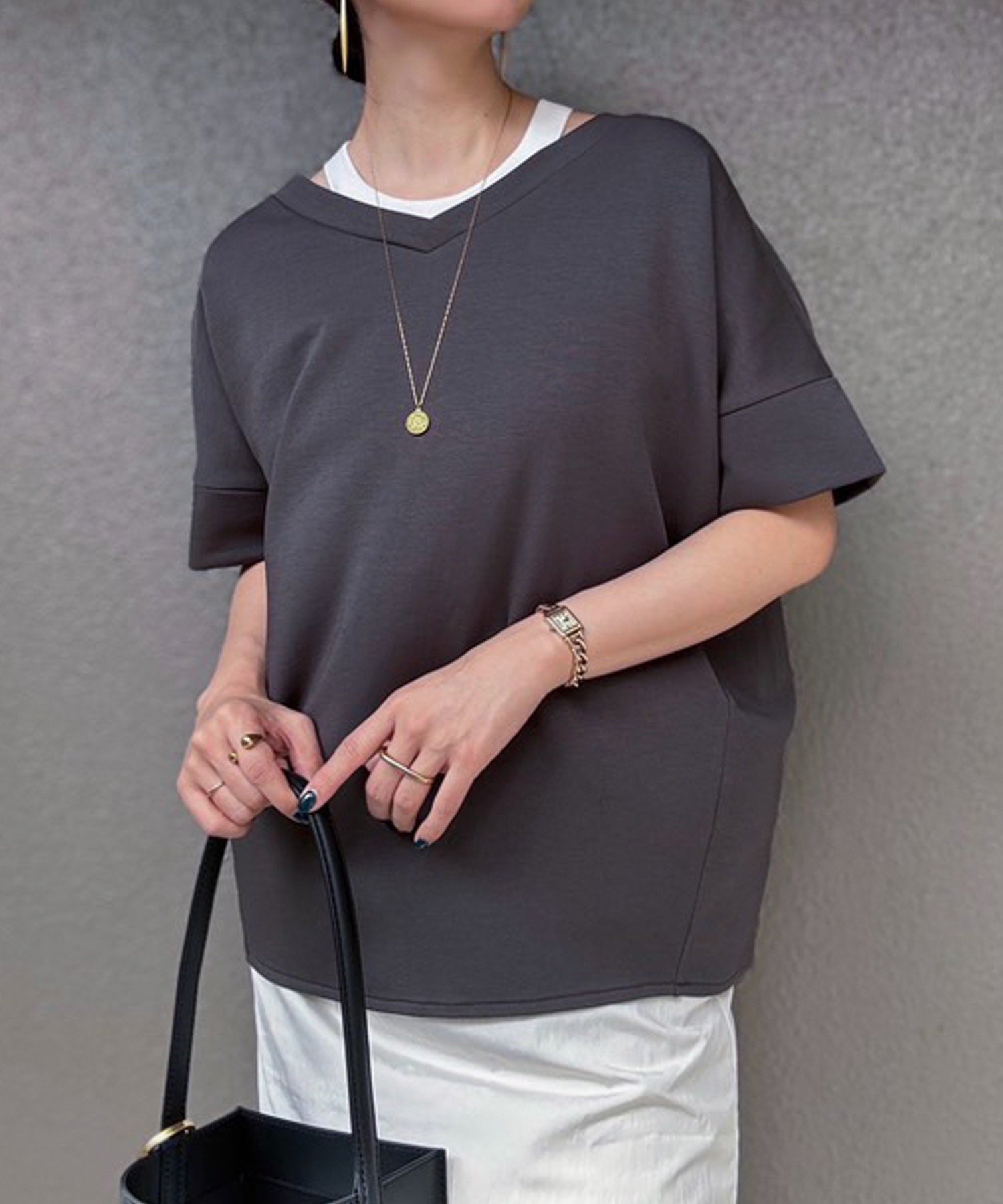 【スタイルドア/STYLEDOOR】のライトダンボールダブルスリーブプルオーバー インテリア・キッズ・メンズ・レディースファッション・服の通販 founy(ファニー) 　ファッション　Fashion　レディースファッション　Fashion for Women　トップス・カットソー　Cut & Sew Tops　カジュアルプルオーバー・ニットトップス　Pullovers & Knit Tops / Casual Pullovers　シンプル　Simple, Minimal　ダブル　Double, Double-Breasted　デニム　Denim, Jeans Material　フォルム　Silhouette, Form　フラット　Flat, Flat Shoes　ボトム　Bottoms, Lower Wear　ワイド　Wide, Wide Fit　エレガント 上品　Elegant　夏　Summer　チャコール他|ID: prp329100004526476 ipo3291000000033219808