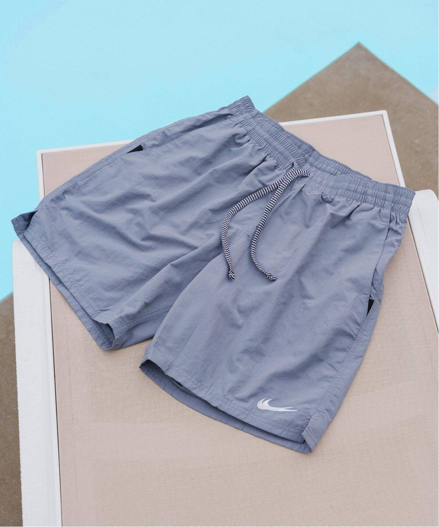 【エディフィス/EDIFICE / MEN】の《WEB限定》NIKE SWIM (ナイキ スイム) Exclusive スウォッシュ ボレーショーツ インテリア・キッズ・メンズ・レディースファッション・服の通販 founy(ファニー) 　ファッション　Fashion　メンズファッション　MEN　ショーツ　Shorts　グレー|ID: prp329100004526524 ipo3291000000032147332