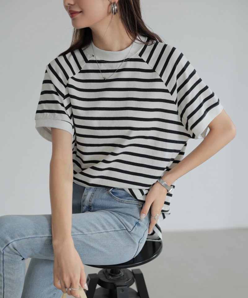 【ココモモ/COCOMOMO】のクルーネック 半袖 Tシャツ カジュアル 無地 レディース ミドル丈 カットソー インテリア・キッズ・メンズ・レディースファッション・服の通販 founy(ファニー) 　ファッション　Fashion　レディースファッション　Fashion for Women　トップス・カットソー　Cut & Sew Tops　シャツ・ブラウス・オフィスカジュアル　Elegant Blouses & Button-Ups　ロングTシャツ・Tシャツ　Longline T-Shirts & Tees　カットソー・ベーシックTシャツ　Cut-and-Sewn Tops / Stretch Tees & Basics　カットソー　Cut and Sewn Top　シンプル　Simple, Minimal　スリーブ　Sleeve, Long Sleeve / Short Sleeve　トレンド　Trend, Trending Now　ミドル　Middle Length, Mid Height　半袖　Short Sleeve, Half Sleeve　無地　Plain, Solid Color　ボーダーホワイト|ID: prp329100004526528 ipo3291000000033467082