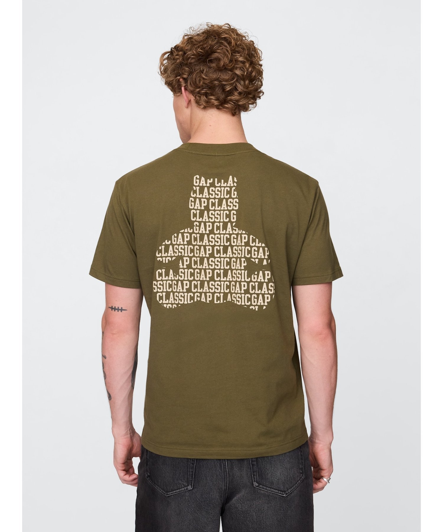 【ギャップ/GAP】のポケット グラフィックTシャツ インテリア・キッズ・メンズ・レディースファッション・服の通販 founy(ファニー) 　ファッション　Fashion　レディースファッション　Fashion for Women　トップス・カットソー　Cut & Sew Tops　シャツ・ブラウス・オフィスカジュアル　Elegant Blouses & Button-Ups　ロングTシャツ・Tシャツ　Longline T-Shirts & Tees　インナー　Innerwear　グラフィック　Graphic, Graphic Design　ショート　Short, Short Length　スリーブ　Sleeve, Long Sleeve / Short Sleeve　ベーシック　Basic, Essential　ボトム　Bottoms, Lower Wear　ポケット　Pocket, Pocket Detail　DARK_OLIVE|ID: prp329100004526556 ipo3291000000033636285