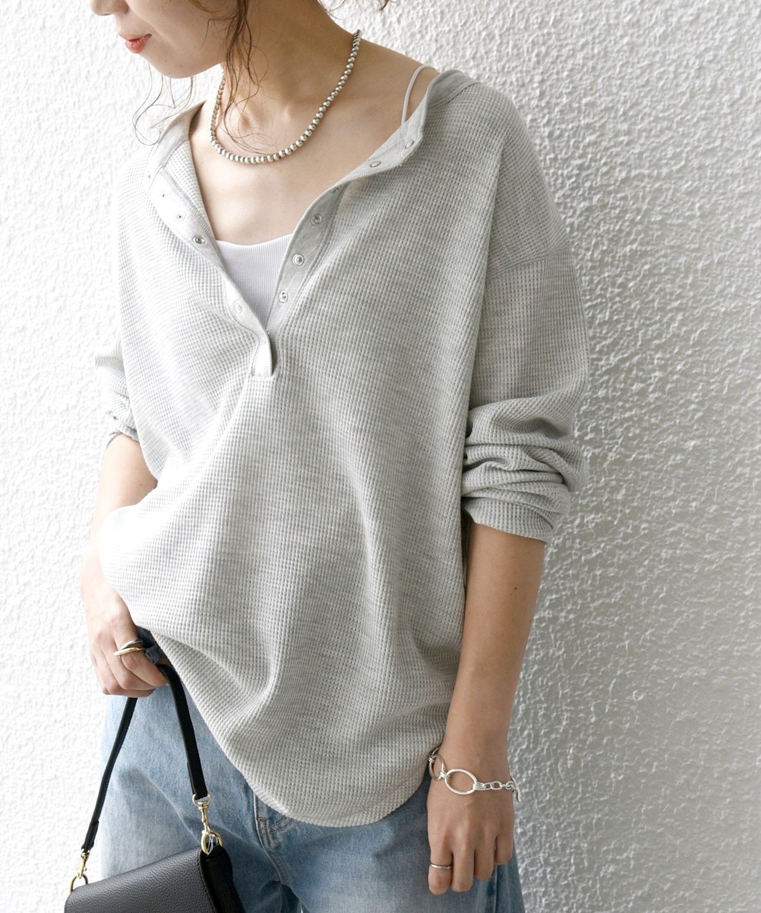 【シップス フォー ウィメン/SHIPS】のSHIPS any 洗濯機可能 ワッフル ヘンリーネック ラウンドヘム プルオーバー インテリア・キッズ・メンズ・レディースファッション・服の通販 founy(ファニー)  ファッション Fashion レディースファッション Fashion for Women トップス・カットソー Cut & Sew Tops カジュアルプルオーバー・ニットトップス Pullovers & Knit Tops / Casual Pullovers インナー Innerwear 洗える Machine Washable リラックス Relax, Relaxed Fit ワッフル Waffle, Waffle Knit おすすめ Recommended / Our Picks 2025年 2025 2025-2026秋冬・A/W Autumn/Winter 2025–26 AW25–26 ライトグレー|ID: prp329100004526578 ipo3291000000034403199