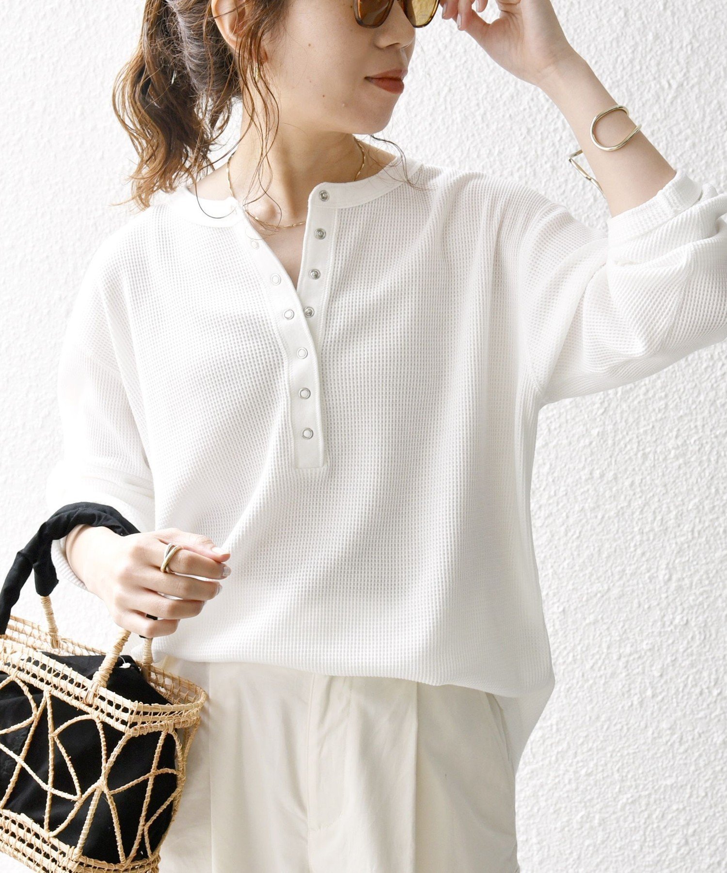 【シップス フォー ウィメン/SHIPS】のSHIPS any 洗濯機可能 ワッフル ヘンリーネック ラウンドヘム プルオーバー インテリア・キッズ・メンズ・レディースファッション・服の通販 founy(ファニー) ファッション Fashion レディースファッション Fashion for Women トップス・カットソー Cut & Sew Tops カジュアルプルオーバー・ニットトップス Pullovers & Knit Tops / Casual Pullovers インナー Innerwear 洗える Machine Washable リラックス Relax, Relaxed Fit ワッフル Waffle, Waffle Knit おすすめ Recommended / Our Picks 2025年 2025 2025-2026秋冬・A/W Autumn/Winter 2025–26 AW25–26 ホワイト|ID: prp329100004526578 ipo3291000000034801784