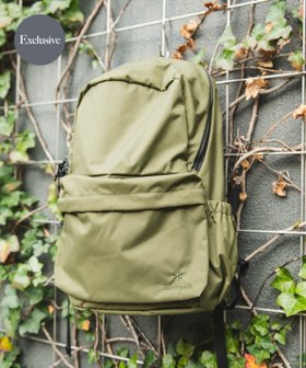 【アーバンリサーチ ドアーズ/URBAN RESEARCH DOORS / MEN】の『別注』Snow Peak Apparel*DOORS Everyday Use Backpack 人気、トレンドファッション・服の通販 founy(ファニー) ファッション Fashion メンズファッション Fashion for Men アウトドア Outdoor Clothing 傘 Umbrella, Parasol シンプル Simple, Minimal ジップ Zip, Zipper スリーブ Sleeve, Long Sleeve / Short Sleeve ポケット Pocket, Pocket Detail 別注 Limited Edition, Custom Order S/S・春夏 SS, Spring/Summer, Warm Season 夏 Summer 2025年 2025 2025春夏・S/S Spring/Summer 2025 SS25 |ID:prp329100004526636