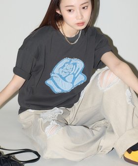 【フリークスストア/FREAK'S STORE】のダメージ ローズ ドッキングTシャツ 限定展開 25SS 人気、トレンドファッション・服の通販 founy(ファニー) ファッション Fashion レディースファッション WOMEN トップス・カットソー Tops/Tshirt シャツ/ブラウス Shirts/Blouses ロング / Tシャツ T-Shirts 2025年 2025 2025春夏・S/S Ss,Spring/Summer,2025 インナー Inner ダメージ Damage デニム Denim トレンド Trend ドッキング Docking バレエ Ballet フラワー Flower モチーフ Motif ローズ Rose 夏 Summer S/S・春夏 Ss・Spring/Summer |ID:prp329100004526645