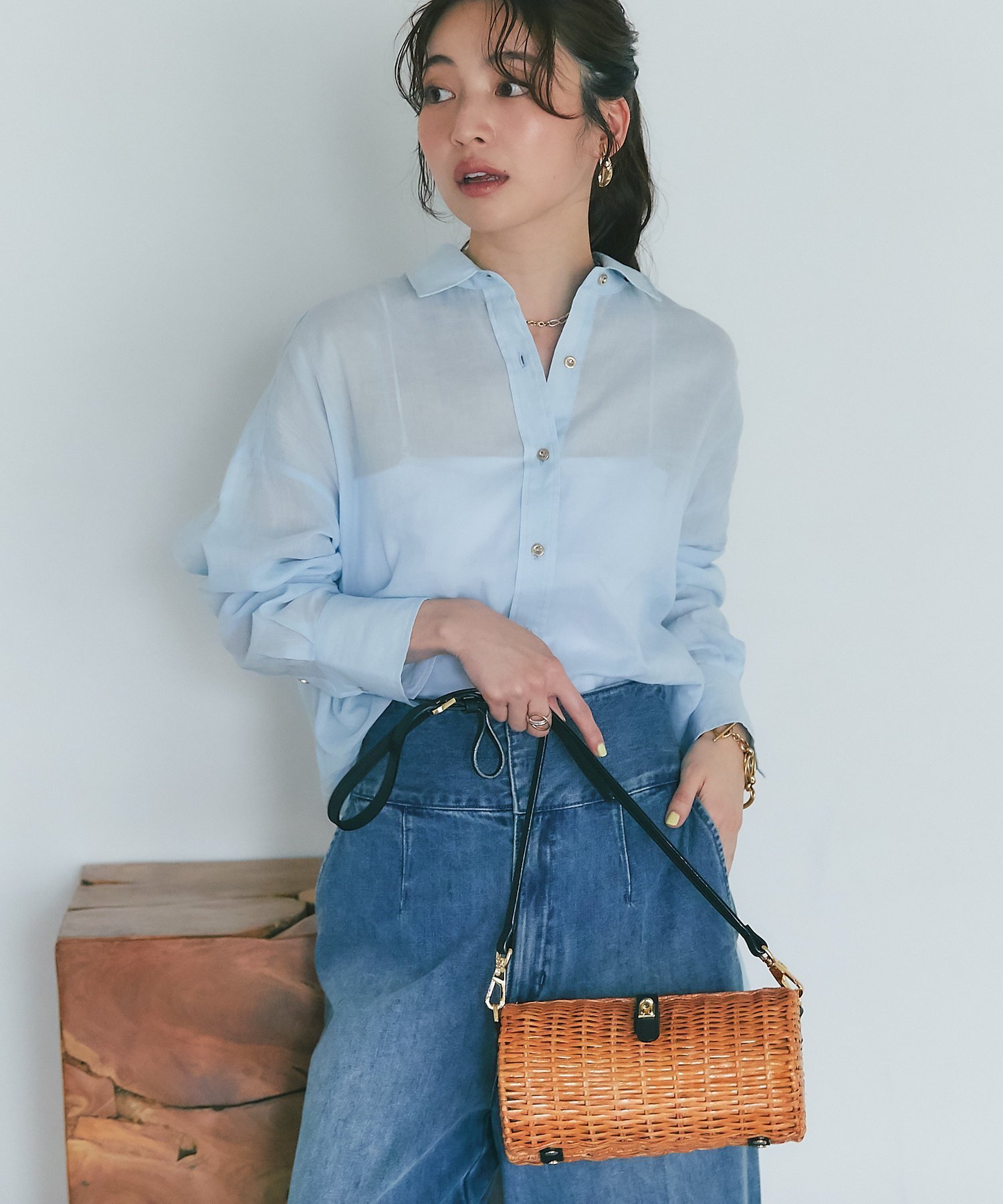 【ラブティックボンボン/La boutique BonBon】のシアーリネン混オーバーシャツ 人気、トレンドファッション・服の通販 founy(ファニー) 　ファッション　Fashion　レディースファッション　Fashion for Women　トップス・カットソー　Cut & Sew Tops　シャツ・ブラウス・オフィスカジュアル　Elegant Blouses & Button-Ups　おすすめ　Recommended / Our Picks　キャミソール　Camisole, Spaghetti Strap Top　シンプル　Simple, Minimal　フロント　Front, Front Design　ベーシック　Basic, Essential　ミドル　Middle Length, Mid Height　羽織　Haori, Light Jacket　長袖　Long Sleeve, Full Sleeve　 other-1|ID: prp329100004527176 ipo3291000000032765896