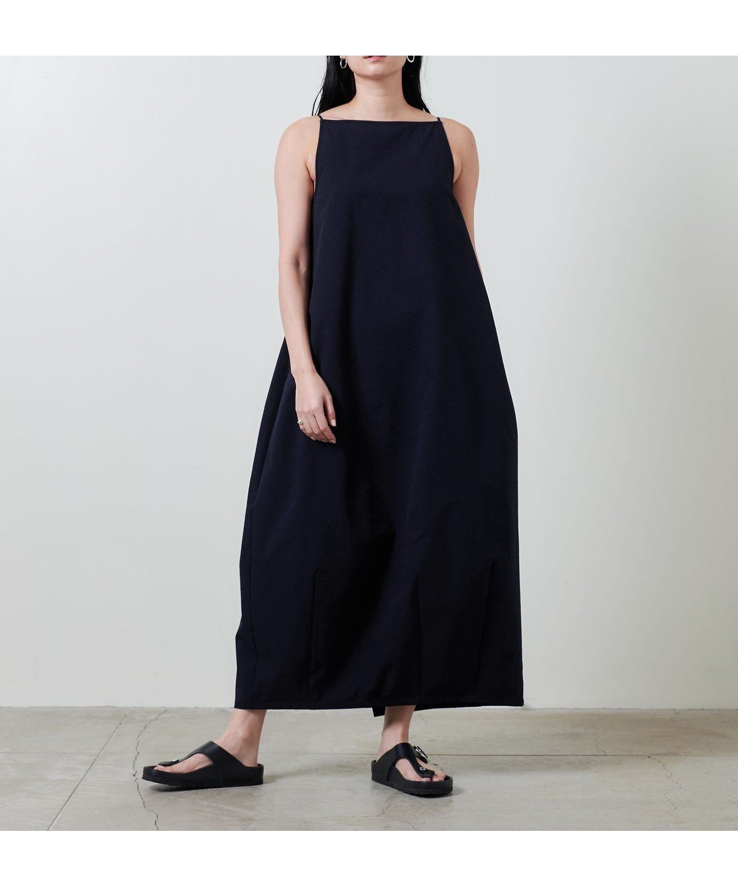 【ユナイテッドアローズ/UNITED ARROWS】のMARW UNITED ARROWS シアサッカー キャミソール ワンピース インテリア・キッズ・メンズ・レディースファッション・服の通販 founy(ファニー) 　ファッション　Fashion　レディースファッション　Ladies' Fashion Online　ワンピース　Dress　インナー　Inner　キャミソール　Camisole　スクエア　Square　ノースリーブ　No Sleeve　人気　Popularity　バルーン　Balloon　ポケット　Pocket　おすすめ　Recommend　夏　Summer　ビジネス 仕事 通勤　Business　NAVY|ID: prp329100004527195 ipo3291000000032622492