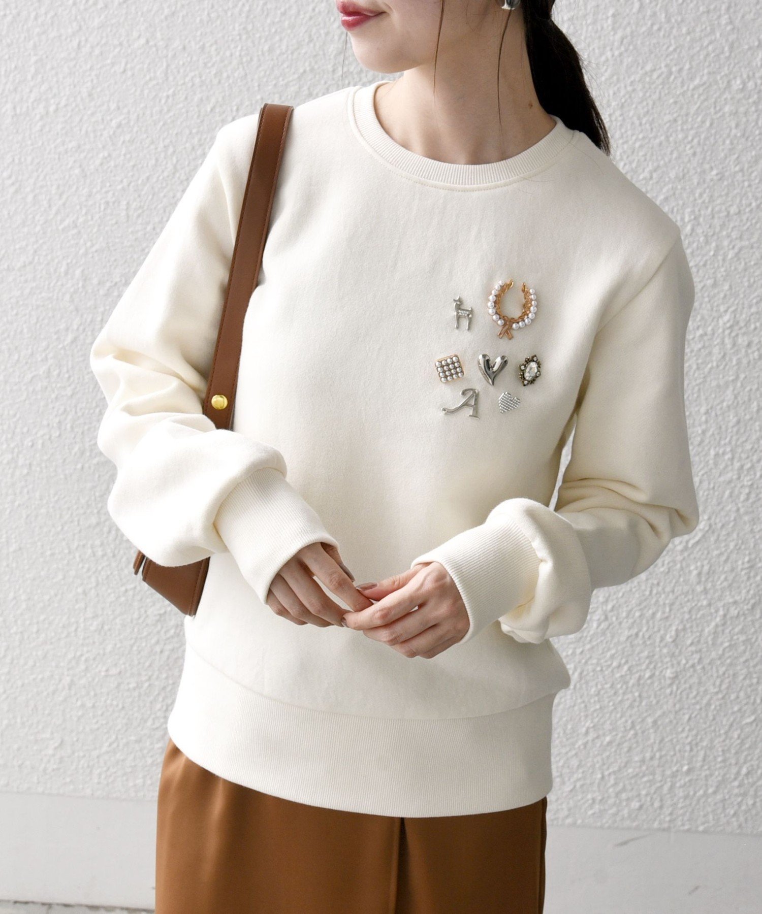 【シップス フォー ウィメン/SHIPS】のSHIPS any 手洗い可能 裏起毛 ビジュー クルーネック コンパクト プルオーバー インテリア・キッズ・メンズ・レディースファッション・服の通販 founy(ファニー) ファッション Fashion レディースファッション Fashion for Women トップス・カットソー Cut & Sew Tops カジュアルプルオーバー・ニットトップス Pullovers & Knit Tops / Casual Pullovers コンパクト Compact, Small Size ビジュー Bijou, Jewel-like Accent オフホワイト|ID: prp329100004527197 ipo3291000000033889300