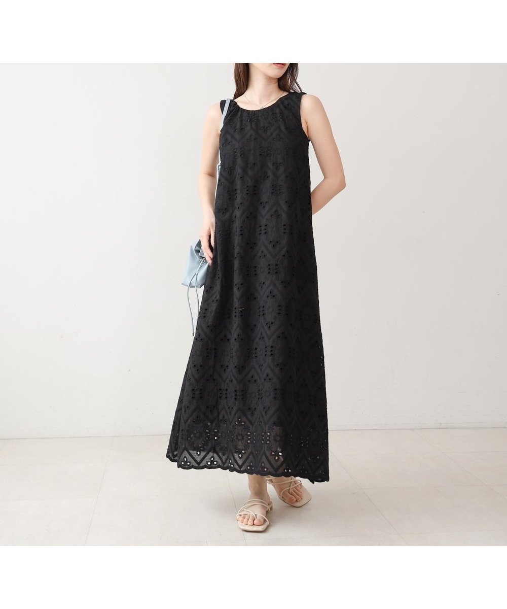 【バブ ブージュルード/Bab Bou Jeloud】の【低身長向けサイズあり】コットン刺繍ワンピース インテリア・キッズ・メンズ・レディースファッション・服の通販 founy(ファニー) 　ファッション　Fashion　レディースファッション　Fashion for Women　ワンピース　Dresses　アクセサリー　Fashion Accessories　春　Spring　吸水　Absorbent, Quick-Dry　サンダル　Sandals, Summer Shoes　シンプル　Simple, Minimal　スニーカー　Sneakers, Trainers　バランス　Balance, Style Balance　リラックス　Relax, Relaxed Fit　夏　Summer　エレガント 上品　Elegant　BLACK|ID: prp329100004527247 ipo3291000000033038080