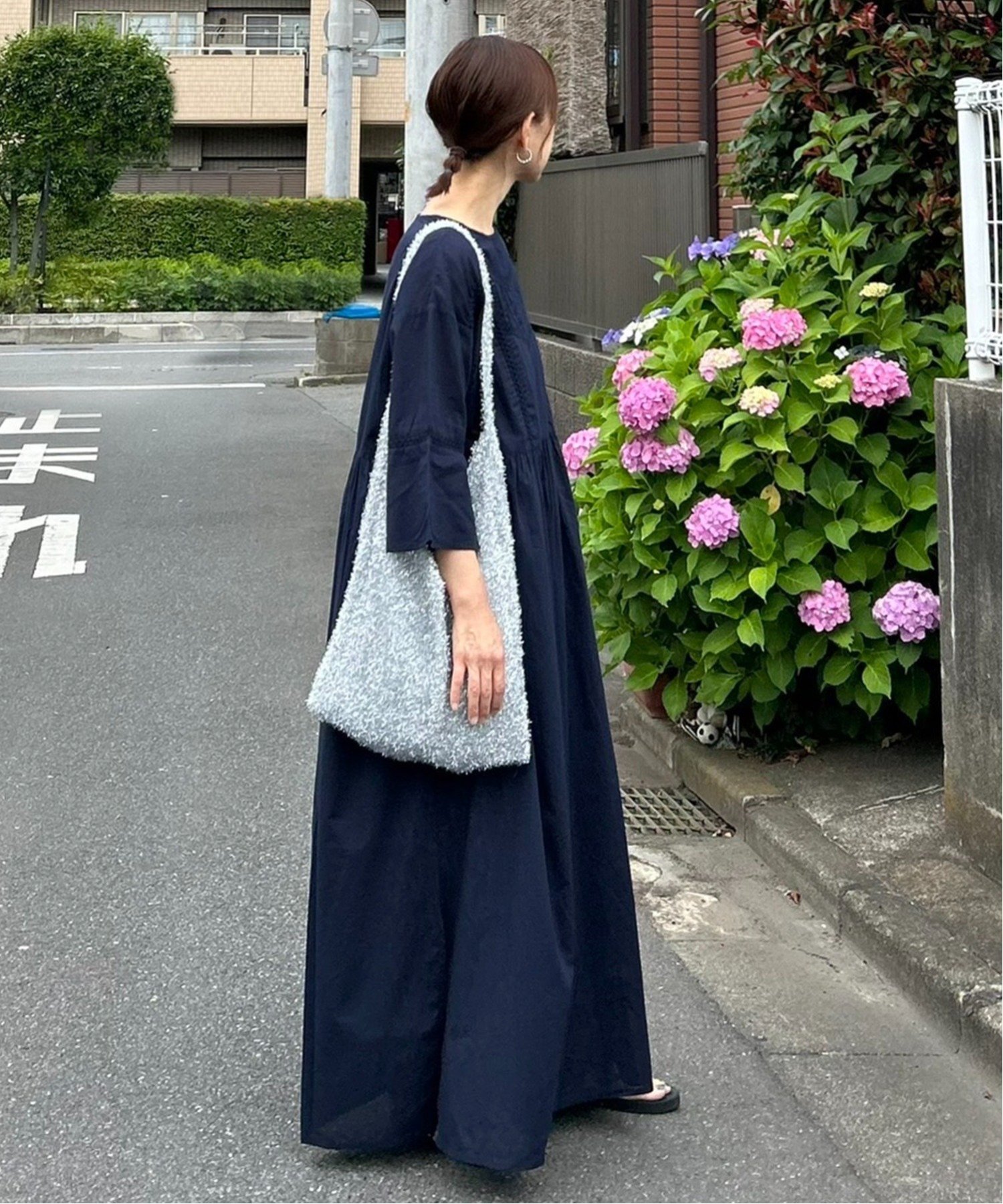 【ノッチ/notch】の【 notch. by KR 】レース切替ルーズボイルワンピース インテリア・キッズ・メンズ・レディースファッション・服の通販 founy(ファニー) 　ファッション　Fashion　レディースファッション　WOMEN　ワンピース　Dress　インド　India　コラボ　Collaboration　切替　Switching　サンダル　Sandals　スリット　Slit　スリーブ　Sleeve　人気　Popularity　マキシ　Maxi　リラックス　Relax　レース　Race　おすすめ　Recommend　ネイビーブルー|ID: prp329100004527265 ipo3291000000032212945