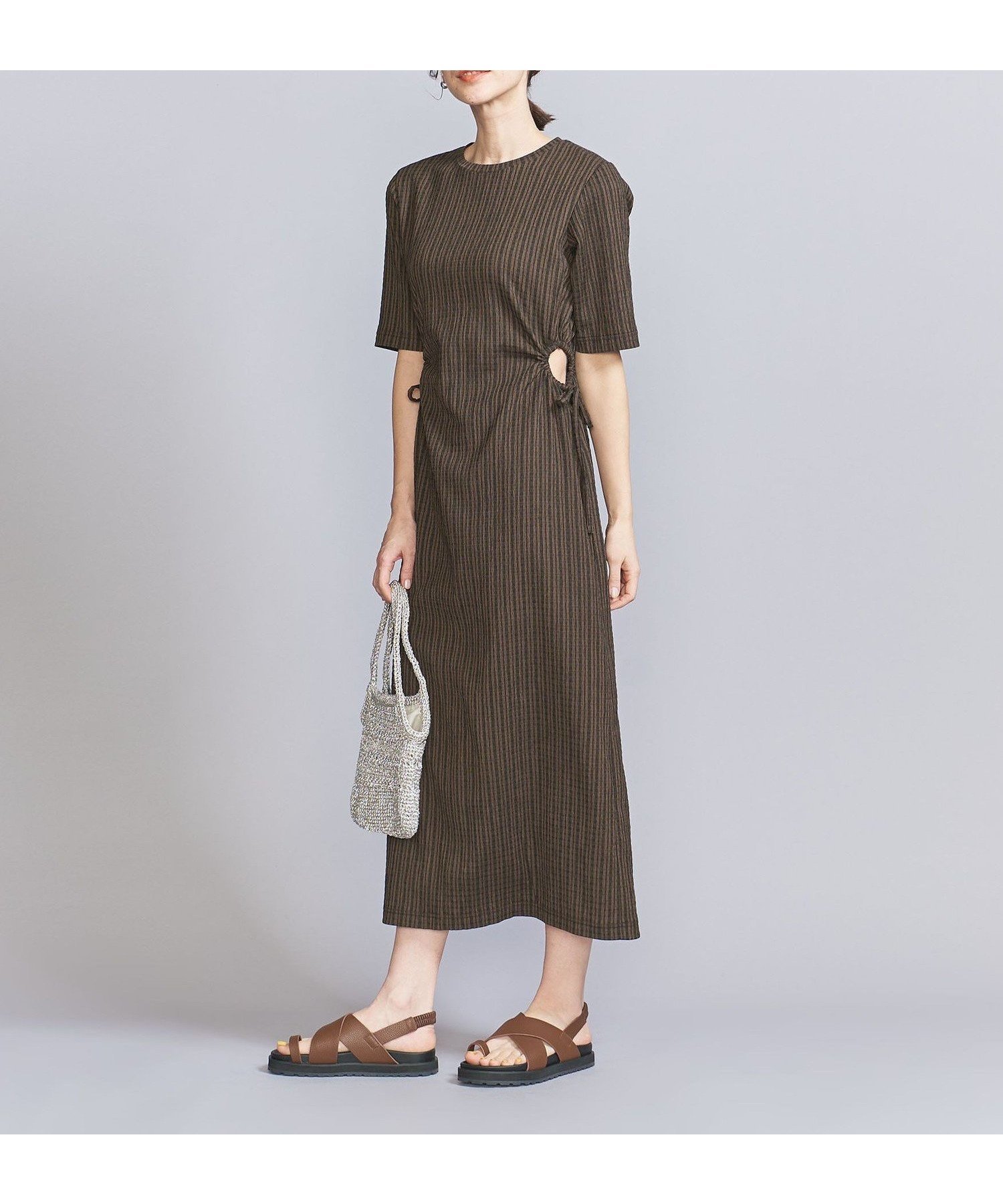 【ビューティ&ユース ユナイテッドアローズ/BEAUTY&YOUTH / UNITED ARROWS】のサイドホール ショートスリーブ ワンピース 人気、トレンドファッション・服の通販 founy(ファニー) 　ファッション　Fashion　レディースファッション　WOMEN　ワンピース　Dress　サンダル　Sandals　ショート　Short　ジャージー　Jersey　スニーカー　Sneakers　スリーブ　Sleeve　チェック　Check　ドローストリング　Drawstring　フラット　Flat　リボン　Ribbon　おすすめ　Recommend　夏　Summer　 other-1|ID: prp329100004527283 ipo3291000000032427795