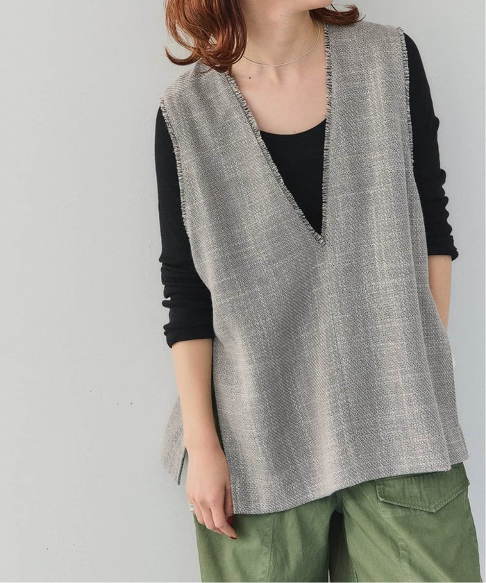 【スピック&スパン/Spick & Span】のリネンブレンドツイードベスト インテリア・キッズ・メンズ・レディースファッション・服の通販 founy(ファニー) https://founy.com/ ファッション Fashion レディースファッション Fashion for Women アウター Coat / Outerwear Collection トップス・カットソー Cut & Sew Tops ベスト&ジレ / 重ね着スタイル Vests & Gilets おすすめ Recommended / Our Picks シンプル Simple, Minimal スリット Slit, Slit Detail ツイード Twill, Twill Weave フリンジ Fringe, Tassel ベスト Vest, Waistcoat リネン Linen, Linen Fabric |ID: prp329100004527317 ipo3291000000032711833