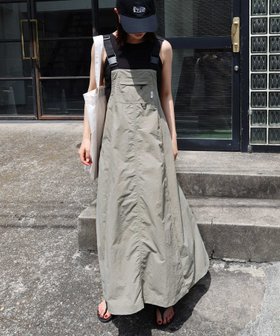 【アンドミー/andme】の接触冷感 UV ナイロン ジャンパースカートワンピース ANME アンメ 人気、トレンドファッション・服の通販 founy(ファニー) ファッション Fashion レディースファッション Fashion for Women スカート Skirts おすすめ Recommended / Our Picks ジップ Zip, Zipper フレア Flare, Flared フロント Front, Front Design ポケット Pocket, Pocket Detail ラップ Wrap, Wrap Design 別注 Limited Edition, Custom Order |ID:prp329100004527322