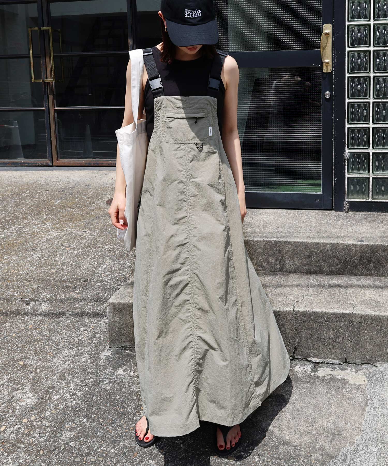 【アンドミー/andme】の接触冷感 UV ナイロン ジャンパースカートワンピース ANME アンメ 人気、トレンドファッション・服の通販 founy(ファニー) 　ファッション　Fashion　レディースファッション　Fashion for Women　スカート　Skirts　おすすめ　Recommended / Our Picks　ジップ　Zip, Zipper　フレア　Flare, Flared　フロント　Front, Front Design　ポケット　Pocket, Pocket Detail　ラップ　Wrap, Wrap Design　別注　Limited Edition, Custom Order　 other-1|ID: prp329100004527322 ipo3291000000033207240