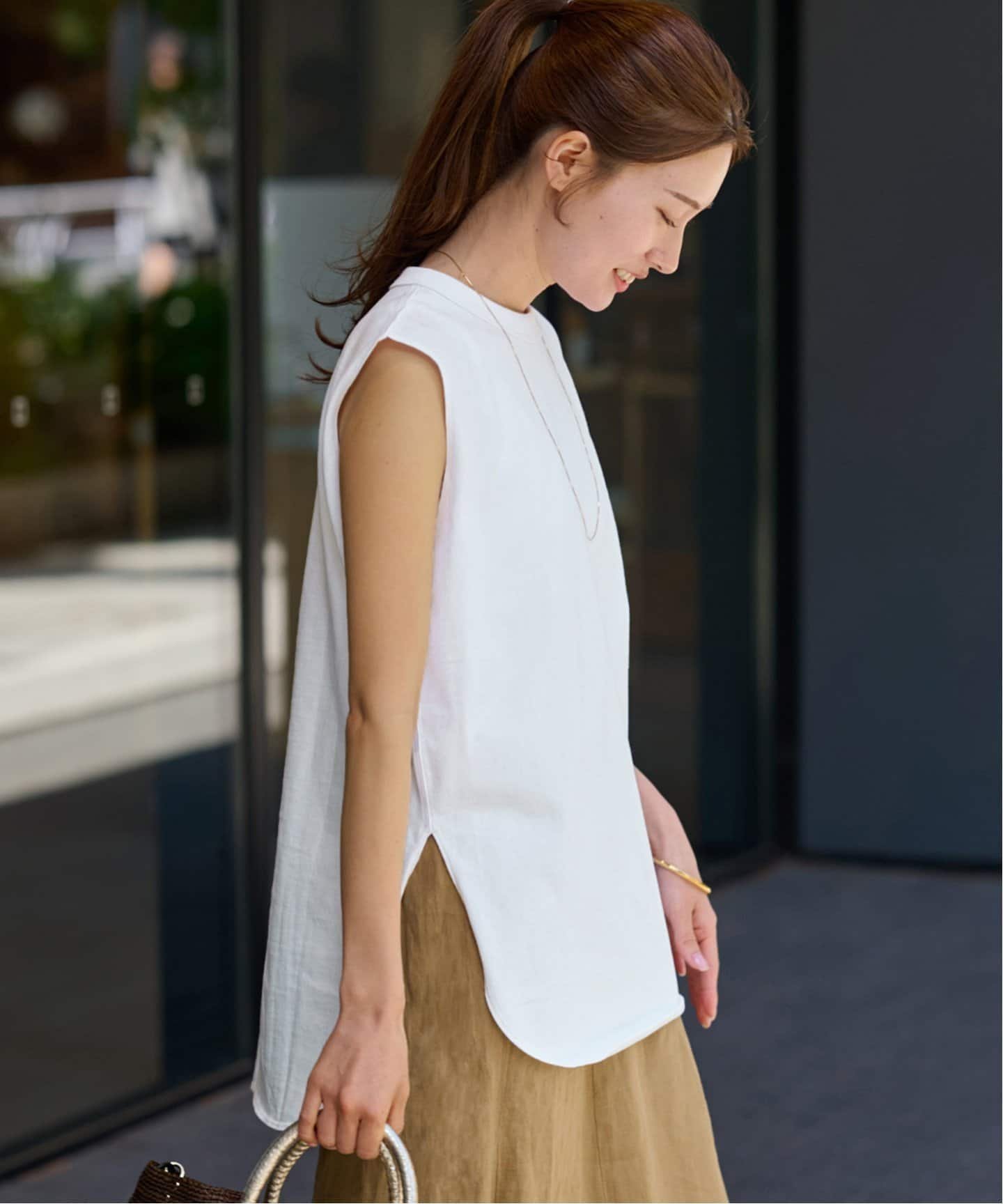 【フレームワーク/FRAMeWORK】のATON/エイトン 12/-AIR SPINNING ROUND HEM タンクトップ インテリア・キッズ・メンズ・レディースファッション・服の通販 founy(ファニー) 　ファッション　Fashion　レディースファッション　WOMEN　シンプル　Simple　スタンダード　Standard　タンク　Tank　トレンド　Trend　ベーシック　Basic　人気　Popularity　ホワイト|ID: prp329100004527345 ipo3291000000032016153