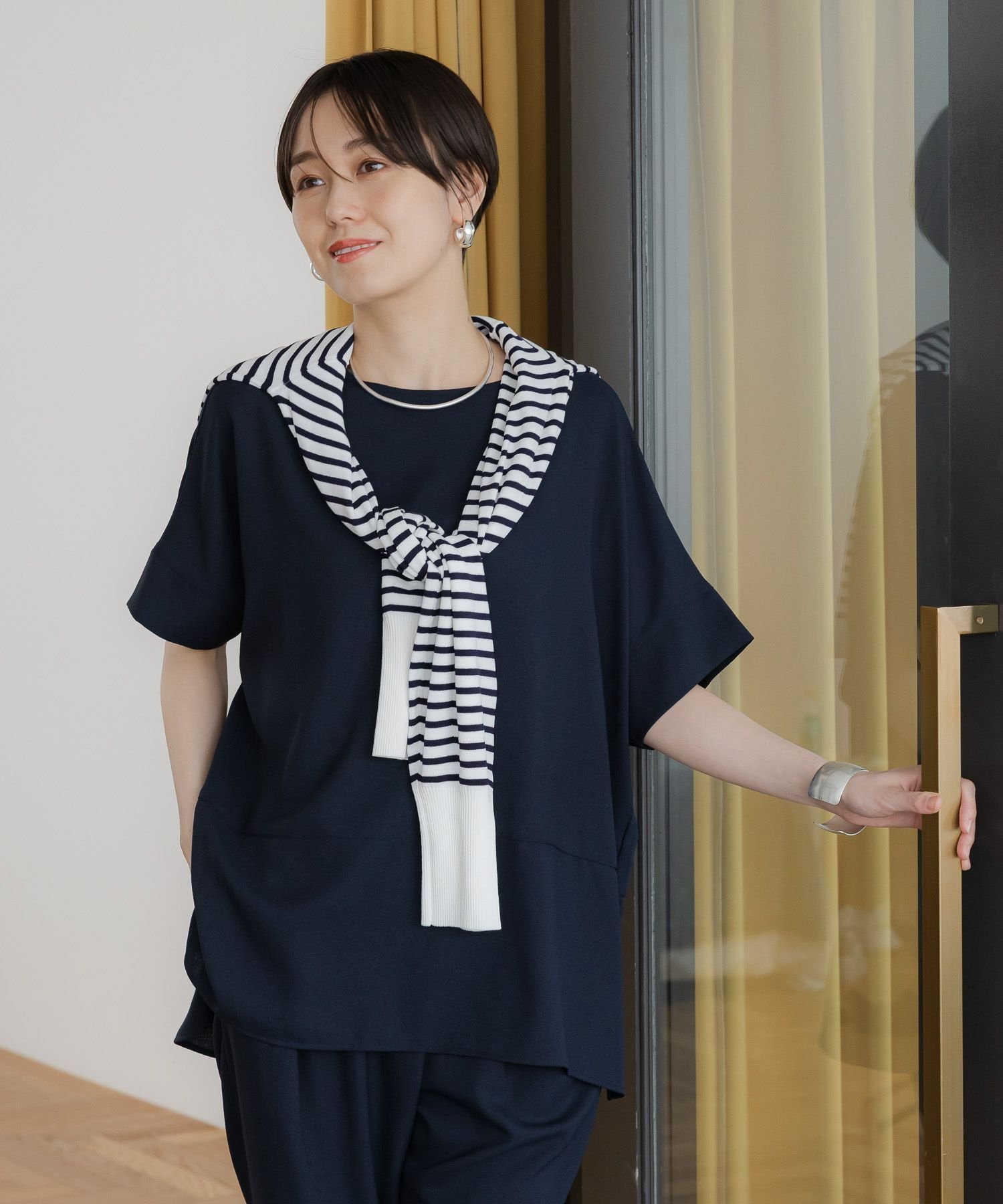 【エルーラ/Elura】のサラサラリラクシーTブラウス/321530 インテリア・キッズ・メンズ・レディースファッション・服の通販 founy(ファニー) 　ファッション　Fashion　レディースファッション　Fashion for Women　トップス・カットソー　Cut & Sew Tops　シャツ・ブラウス・オフィスカジュアル　Elegant Blouses & Button-Ups　おすすめ　Recommended / Our Picks　ジョーゼット　Georgette, Semi-Sheer Fabric　セットアップ　Set-Up, Coordinated Outfit　ボトム　Bottoms, Lower Wear　ワイド　Wide, Wide Fit　夏　Summer　定番　Standard, Basic Item　旅行　Travel　ネイビー88|ID: prp329100004527353 ipo3291000000032652176