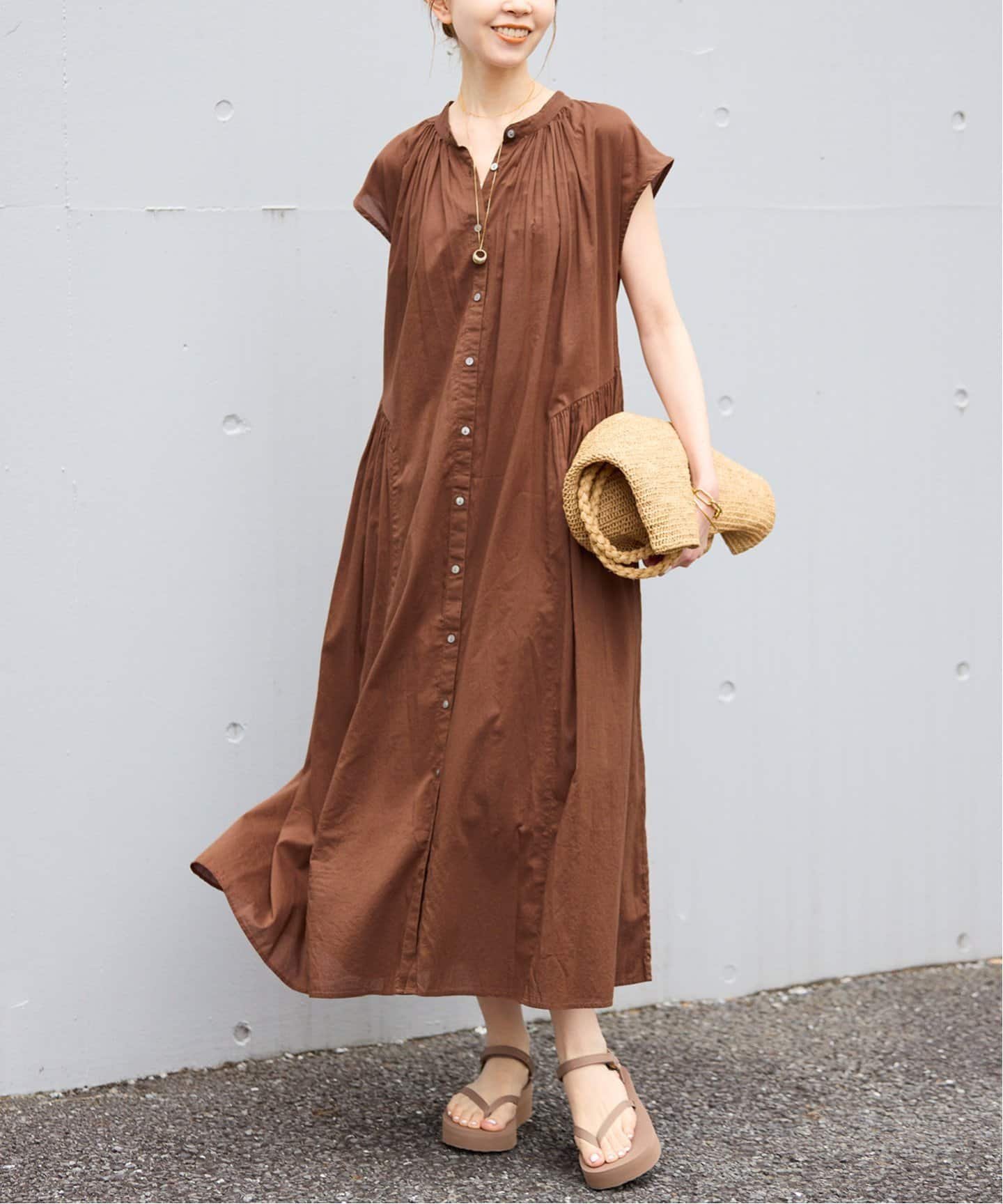 【スローブ イエナ/SLOBE IENA】のコットンボイルサイドティアードワンピース 人気、トレンドファッション・服の通販 founy(ファニー) 　ファッション　Fashion　レディースファッション　WOMEN　ワンピース　Dress　2025年　2025　2025春夏・S/S　Ss,Spring/Summer,2025　インド　India　ギャザー　Gather　サンダル　Sandals　スキッパー　Skipper　スニーカー　Sneakers　ティアードワンピース　Tiered Dress　ペチコート　Petticoat　今季　This Season　 other-1|ID: prp329100004527355 ipo3291000000032016189