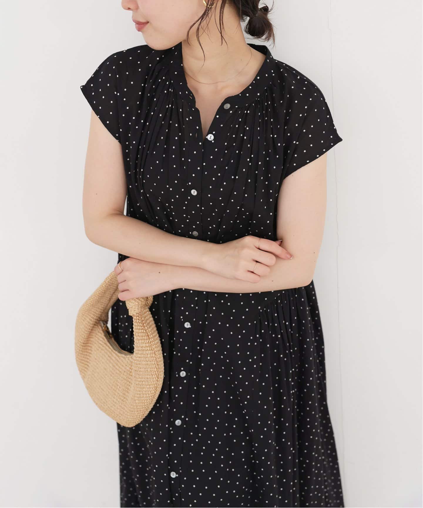 【スローブ イエナ/SLOBE IENA】のコットンボイルサイドティアードワンピース 人気、トレンドファッション・服の通販 founy(ファニー) 　ファッション　Fashion　レディースファッション　Fashion for Women　ワンピース　Dresses　2025年　2025　2025春夏・S/S　Spring/Summer 2025 SS25　インド　Indian Textile　ギャザー　Gathered, Ruffled　サンダル　Sandals, Summer Shoes　スキッパー　Skipper, Open Collar　スニーカー　Sneakers, Trainers　ティアードワンピース　Tiered Dress, Flared Dress　ペチコート　Petticoat, Underskirt　今季　This Season, Current Season　 other-1|ID: prp329100004527355 ipo3291000000032708762
