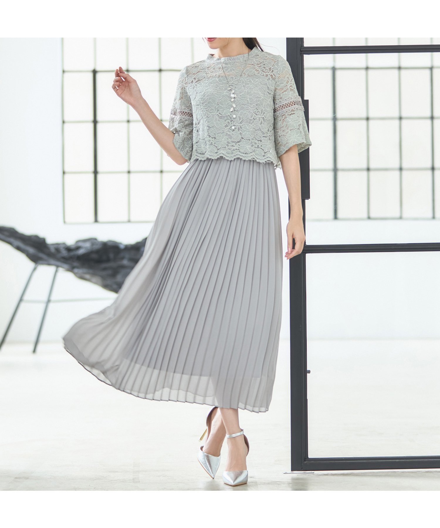 【ドレス/DRESS+】のワンピース ドレス レース プリーツ パーティードレス 結婚式 インテリア・キッズ・メンズ・レディースファッション・服の通販 founy(ファニー) 　ファッション　Fashion　レディースファッション　WOMEN　ワンピース　Dress　ドレス　Party Dresses　インナー　Inner　エレガント 上品　Elegant　オケージョン　Occasion　シェイプ　Shape　シンプル　Simple　スリーブ　Sleeve　ドッキング　Docking　ドレス　Dress　パープル　Purple　フェミニン　Feminine　フォーマル　Formal　プリーツ　Pleats　ミモレ　Mimore　リボン　Ribbon　レース　Race　セレモニー　Ceremony　入学式　Entrance Ceremony　卒業式　Graduation Ceremony　結婚式　Wedding Ceremony　披露宴　Wedding Reception　二次会　Wedding Party　ライトグレー|ID: prp329100004527372 ipo3291000000032262422