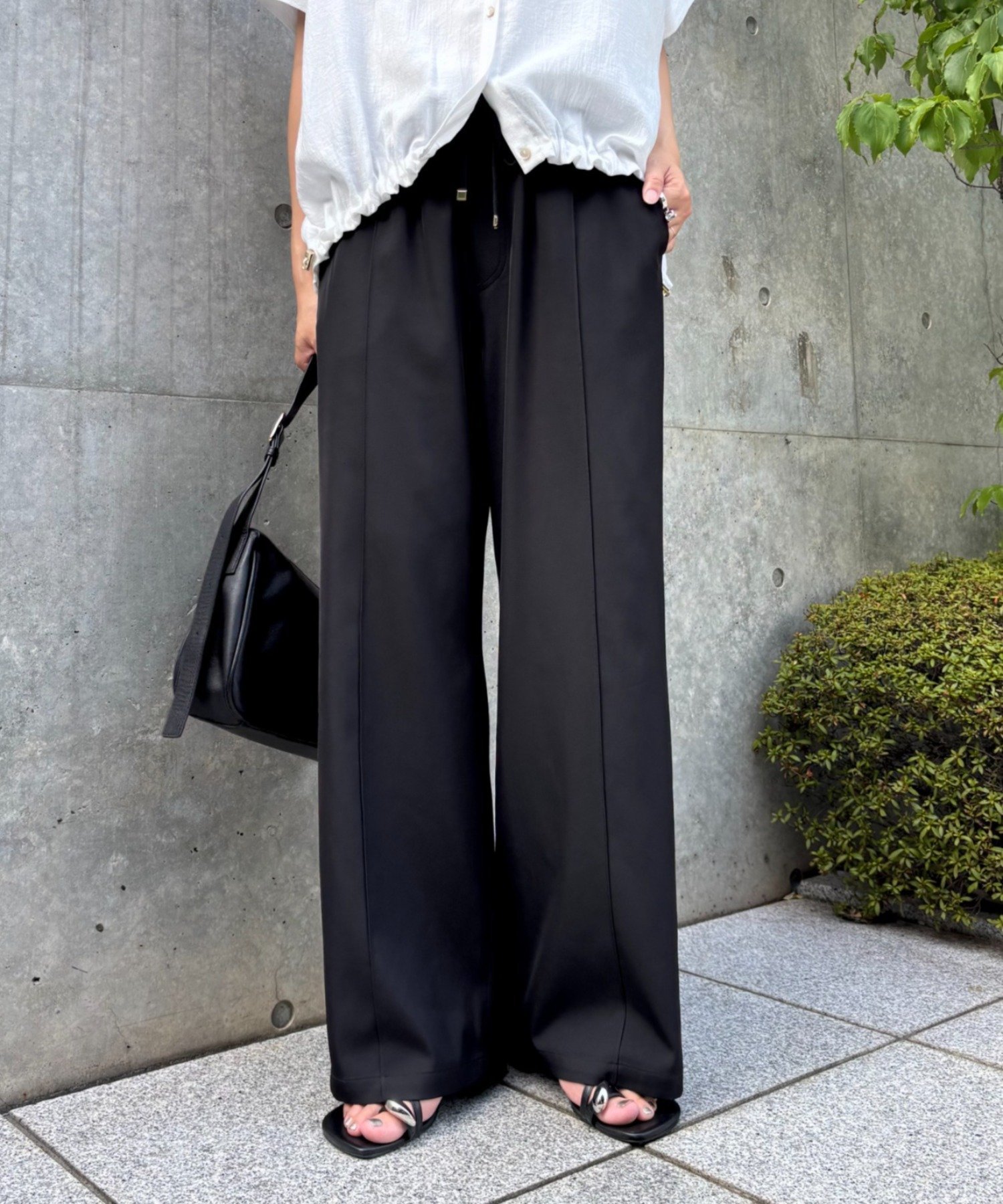 【ジェナ エスパス メルヴェイユ/Jena espace merveilleux】の【新色登場】【-3kg見え/サイズ展開あり/美脚】トロミイージーパンツ インテリア・キッズ・メンズ・レディースファッション・服の通販 founy(ファニー) 　ファッション　Fashion　レディースファッション　Fashion for Women　パンツ　Pants & Trousers　スマート　Smart, Elegant　フロント　Front, Front Design　ベーシック　Basic, Essential　楽ちん　Easy Fit, Comfortable　再入荷　Restock / Back in Stock　おすすめ　Recommended / Our Picks　エレガント 上品　Elegant　ブラック|ID: prp329100004527396 ipo3291000000033372130