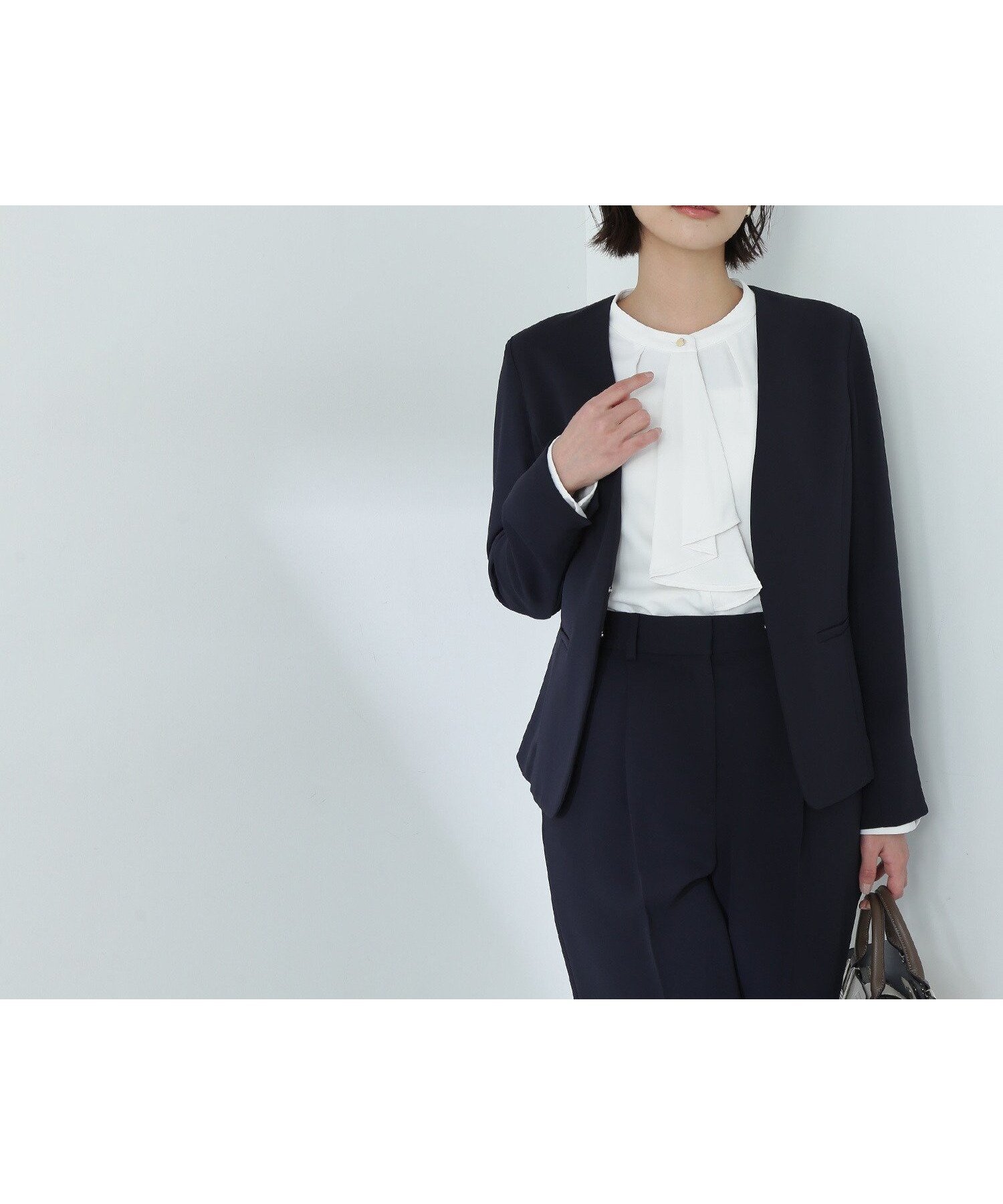 【ナチュラル ビューティー ベーシック/NATURAL BEAUTY BASIC】のドビーツイル SETUP ノーカラージャケット インテリア・キッズ・メンズ・レディースファッション・服の通販 founy(ファニー) 　ファッション　Fashion　レディースファッション　WOMEN　アウター　Coat Outerwear　ジャケット　Jackets　ノーカラージャケット　No Collar Leather Jackets　おすすめ　Recommend　シェイプ　Shape　ジャケット　Jacket　スリット　Slit　スーツ　Suit　ツイル　Twill　ネイビー|ID: prp329100004527418 ipo3291000000032016455