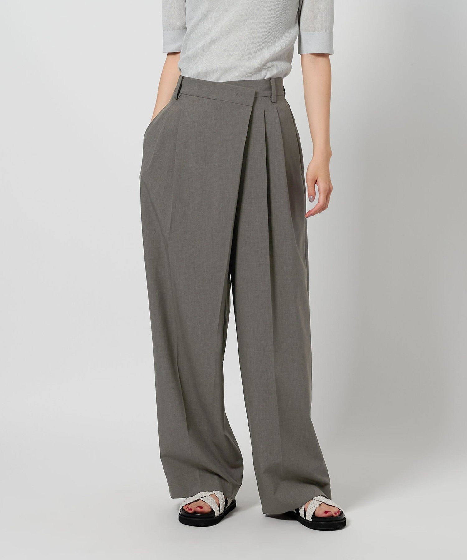 【ビューティ&ユース ユナイテッドアローズ/BEAUTY&YOUTH / UNITED ARROWS】のポプリン 2タック ラップパンツ -ウォッシャブル- インテリア・キッズ・メンズ・レディースファッション・服の通販 founy(ファニー) 　ファッション　Fashion　レディースファッション　Fashion for Women　パンツ　Pants & Trousers　ウォッシャブル　Machine Washable　春　Spring　スラックス　Slacks, Dress Pants　センター　Center, Center Line　定番　Standard, Basic Item　プリント　Print, Printed Pattern　マニッシュ　Mannish, Boyish　メンズ　Men's, Menswear　無地　Plain, Solid Color　ラップ　Wrap, Wrap Design　S/S・春夏　SS, Spring/Summer, Warm Season　おすすめ　Recommended / Our Picks　夏　Summer　ビジネス 仕事 通勤　Business / Work / Commuting　MD.GRAY|ID: prp329100004527447 ipo3291000000032382827