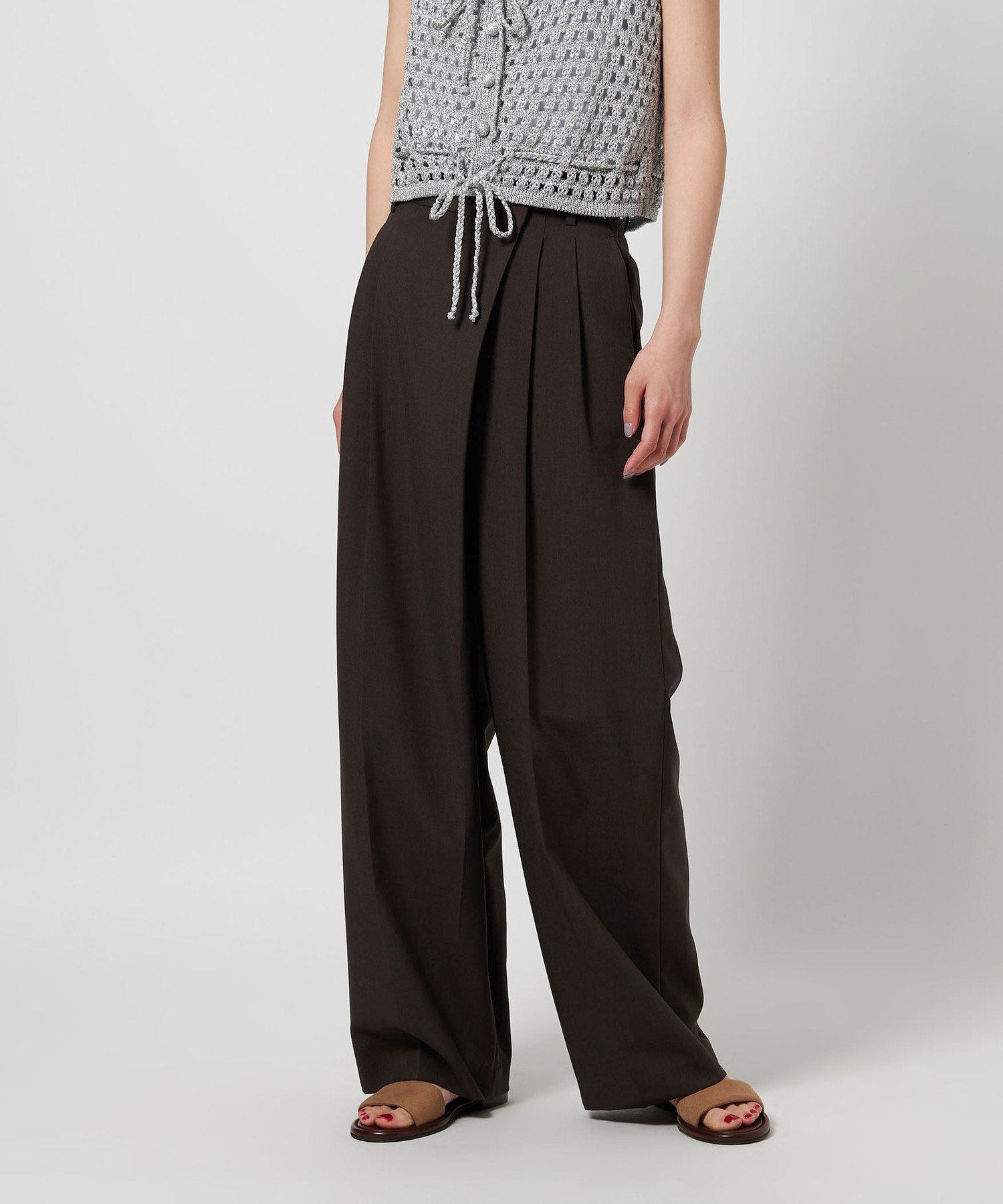 【ビューティ&ユース ユナイテッドアローズ/BEAUTY&YOUTH / UNITED ARROWS】のポプリン 2タック ラップパンツ -ウォッシャブル- インテリア・キッズ・メンズ・レディースファッション・服の通販 founy(ファニー) 　ファッション　Fashion　レディースファッション　Fashion for Women　パンツ　Pants & Trousers　ウォッシャブル　Machine Washable　春　Spring　スラックス　Slacks, Dress Pants　センター　Center, Center Line　定番　Standard, Basic Item　プリント　Print, Printed Pattern　マニッシュ　Mannish, Boyish　メンズ　Men's, Menswear　無地　Plain, Solid Color　ラップ　Wrap, Wrap Design　S/S・春夏　SS, Spring/Summer, Warm Season　おすすめ　Recommended / Our Picks　夏　Summer　ビジネス 仕事 通勤　Business / Work / Commuting　DK.BROWN|ID: prp329100004527447 ipo3291000000032382831