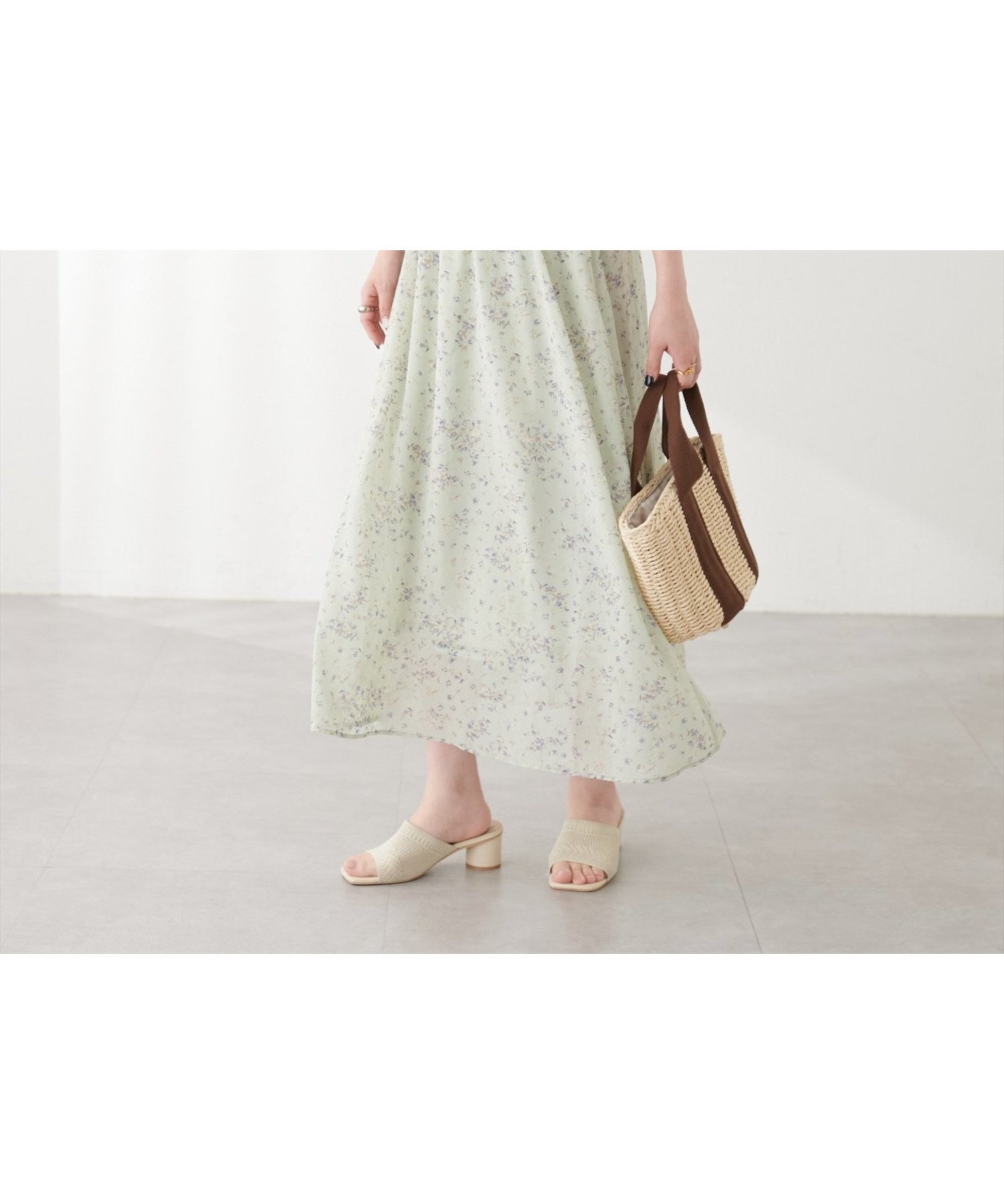 【ナチュラルクチュール/natural couture】のフレアスリーブお上品ワンピース インテリア・キッズ・メンズ・レディースファッション・服の通販 founy(ファニー) 　ファッション　Fashion　レディースファッション　WOMEN　ワンピース　Dress　アクセサリー　Accessories　インナー　Inner　今季　This Season　サンダル　Sandals　シューズ　Shoes　ジャケット　Jacket　スリーブ　Sleeve　トレンド　Trend　フラット　Flat　フレア　Flare　ミュール　Mule　レース　Race　ロング　Long　2024年　2024　2024春夏・S/S　Ss,Spring/Summer,2024　エレガント 上品　Elegant　その他3|ID: prp329100004527553 ipo3291000000032016998