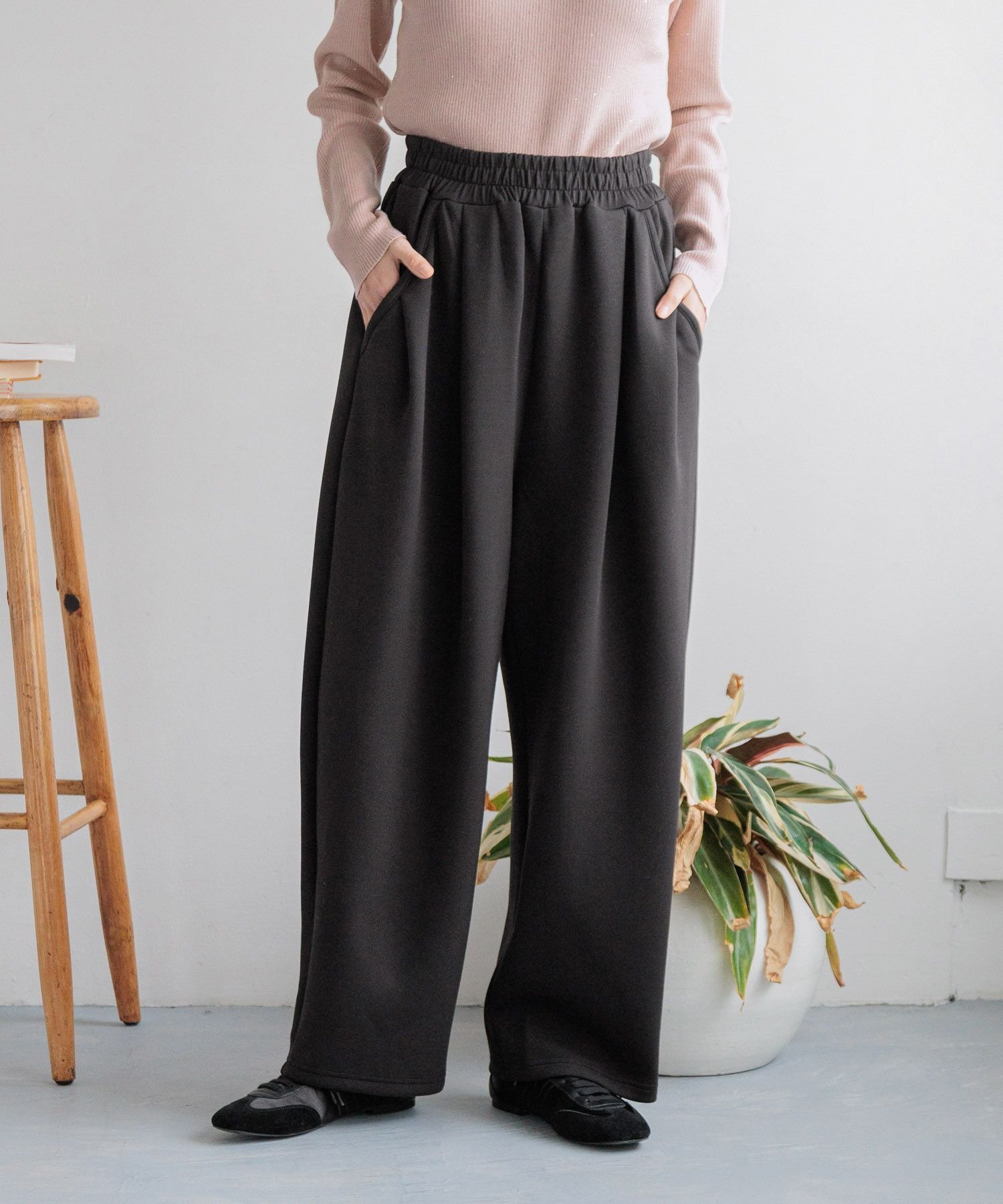 【ローリーズファーム/LOWRYS FARM】のカットイージーコクーンパンツ インテリア・キッズ・メンズ・レディースファッション・服の通販 founy(ファニー) 　ファッション　Fashion　レディースファッション　WOMEN　パンツ　Pants　おすすめ　Recommend　ショート　Short　ジャージ　Jersey　ダブル　Double　トレンド　Trend　フェイス　Face　ポケット　Pocket　リラックス　Relax　内紐ありブラック|ID: prp329100004527578 ipo3291000000032179952