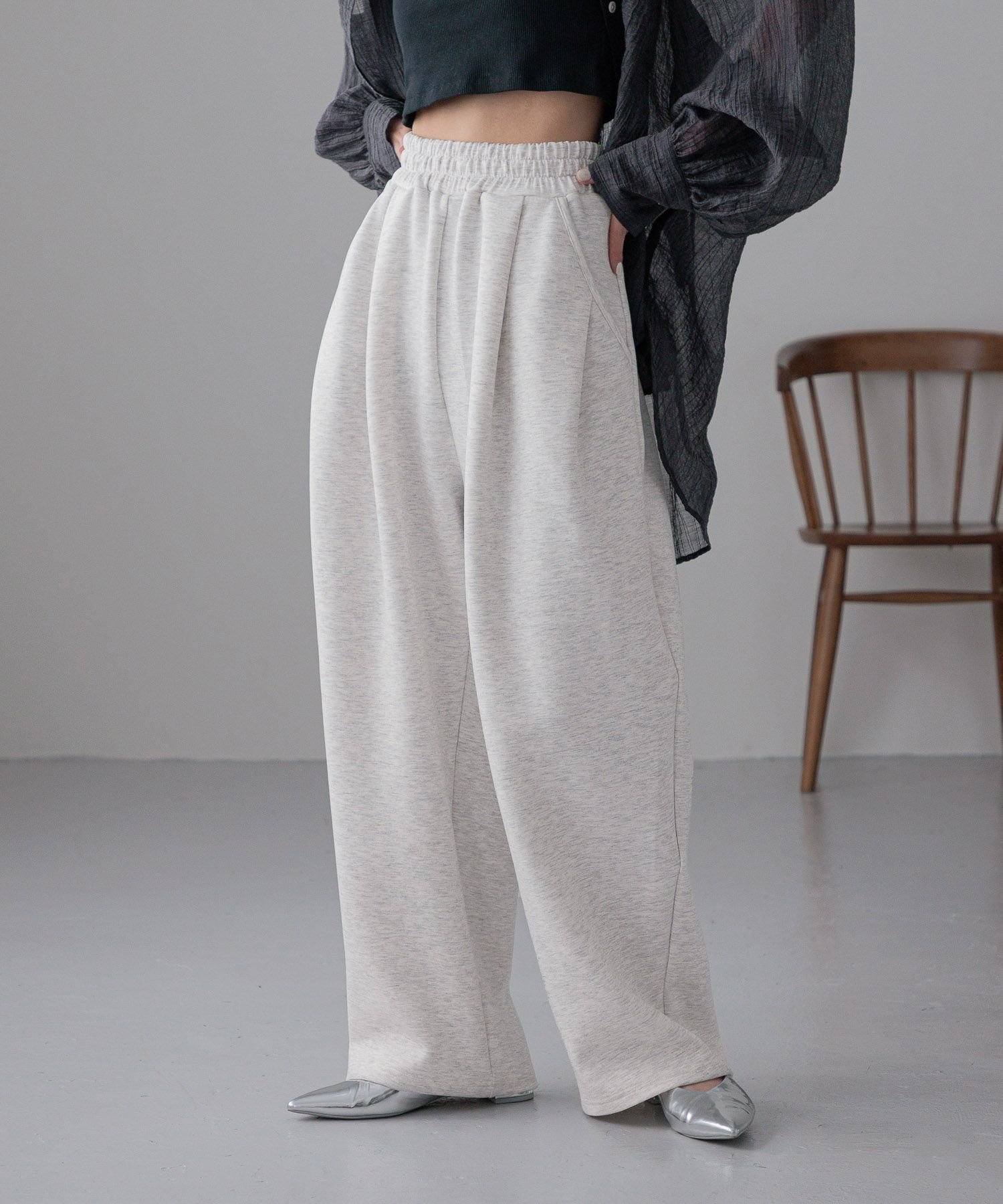 【ローリーズファーム/LOWRYS FARM】のカットイージーコクーンパンツ インテリア・キッズ・メンズ・レディースファッション・服の通販 founy(ファニー) 　ファッション　Fashion　レディースファッション　WOMEN　パンツ　Pants　おすすめ　Recommend　ショート　Short　ジャージ　Jersey　ダブル　Double　トレンド　Trend　フェイス　Face　ポケット　Pocket　リラックス　Relax　内紐ありグレー|ID: prp329100004527578 ipo3291000000032179953
