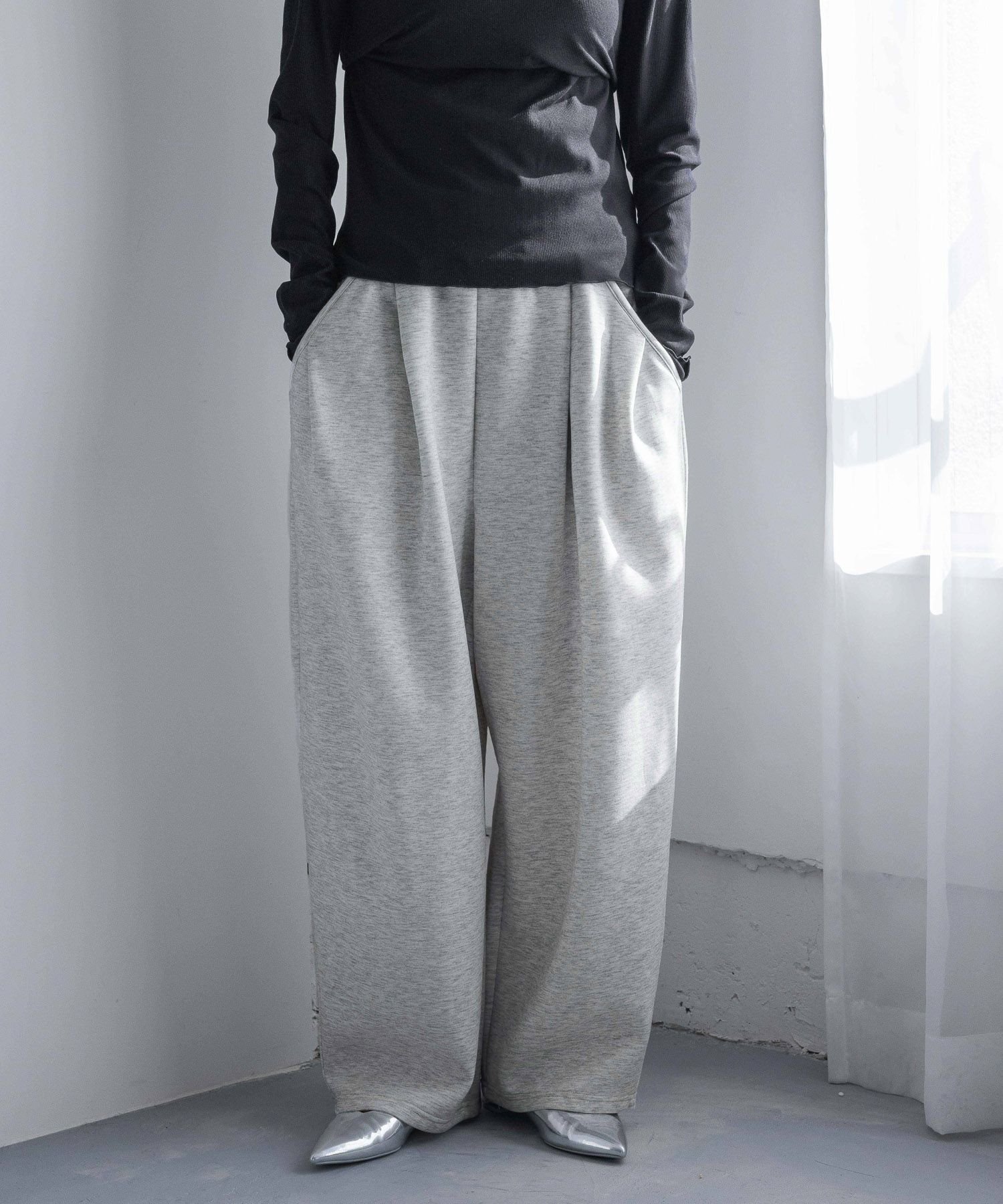【ローリーズファーム/LOWRYS FARM】のカットイージーコクーンパンツ インテリア・キッズ・メンズ・レディースファッション・服の通販 founy(ファニー) 　ファッション　Fashion　レディースファッション　Fashion for Women　パンツ　Pants & Trousers　おすすめ　Recommended / Our Picks　ショート　Short, Short Length　ダブル　Double, Double-Breasted　トレンド　Trend, Trending Now　フェイス　Face, Facial Design　ポケット　Pocket, Pocket Detail　リラックス　Relax, Relaxed Fit　杢グレー|ID: prp329100004527578 ipo3291000000033189842
