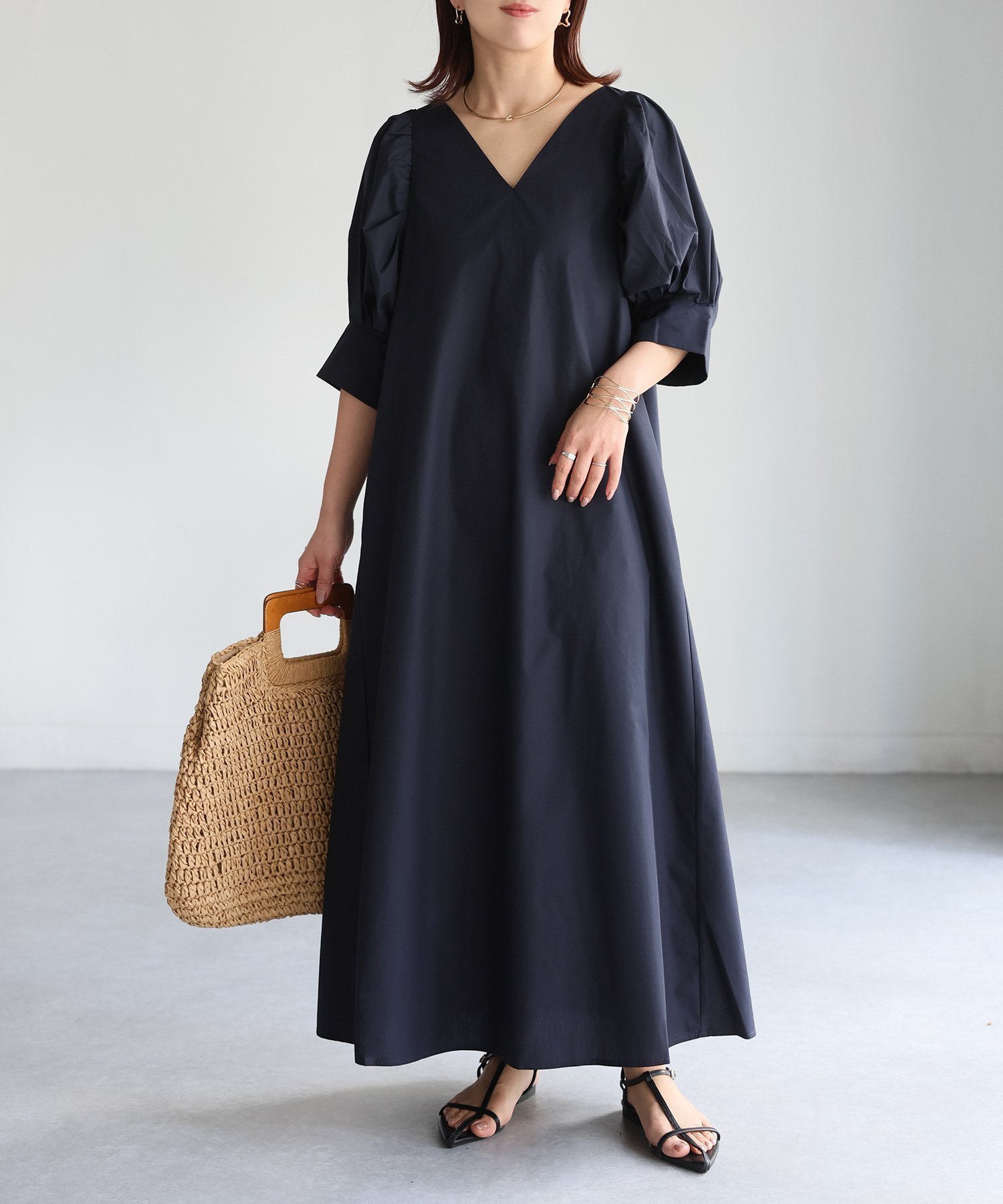 【リベリー/Riberry】のVネックパフスリーブワンピース【無地/ストライプ】 人気、トレンドファッション・服の通販 founy(ファニー) 　ファッション　Fashion　レディースファッション　WOMEN　ワンピース　Dress　2025年　2025　2025春夏・S/S　Ss,Spring/Summer,2025　おすすめ　Recommend　アクセサリー　Accessories　シューズ　Shoes　シンプル　Simple　ストライプ　Stripe　スリーブ　Sleeve　ダウン　Down　ロング　Long　無地　Plain Color　 other-1|ID: prp329100004527583 ipo3291000000032017128