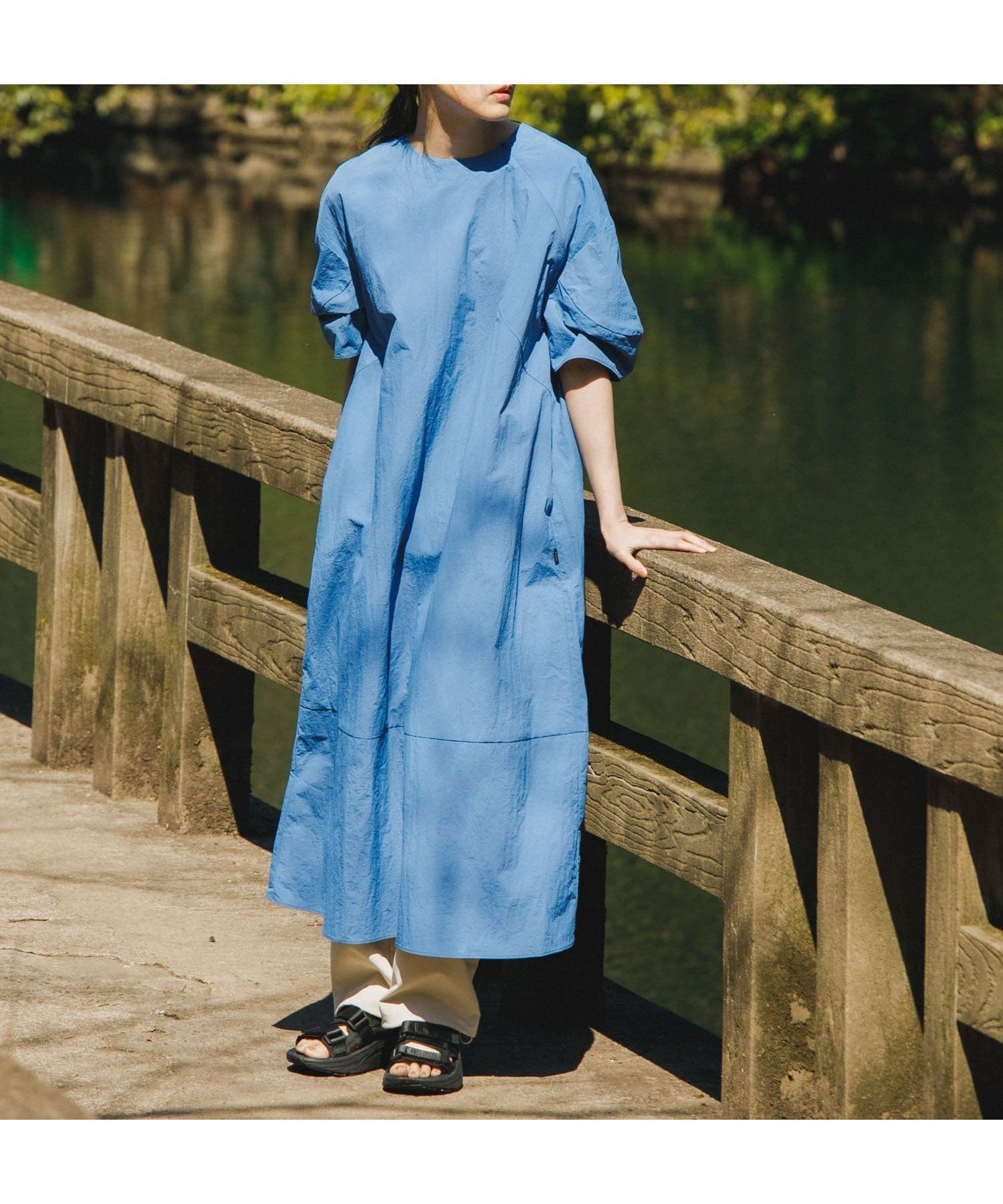 【アーバンリサーチ ドアーズ/URBAN RESEARCH DOORS】の『撥水/UVカット/UR TECH』 ナイロンタッサーワンピース インテリア・キッズ・メンズ・レディースファッション・服の通販 founy(ファニー) 　ファッション　Fashion　レディースファッション　WOMEN　ワンピース　Dress　2025年　2025　2025春夏・S/S　Ss,Spring/Summer,2025　おすすめ　Recommend　シンプル　Simple　スリーブ　Sleeve　夏　Summer　S/S・春夏　Ss・Spring/Summer　軽量　Lightweight　レイクブルー|ID: prp329100004527628 ipo3291000000032223733