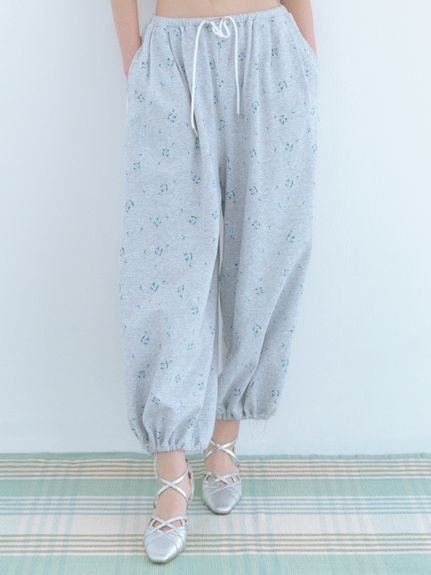 【ファーファー/FURFUR】の【限定カラー】フラワープリントスウェットワイドパンツ インテリア・キッズ・メンズ・レディースファッション・服の通販 founy(ファニー) 　ファッション　Fashion　レディースファッション　WOMEN　パンツ　Pants　ギャザー　Gather　プリント　Print　リボン　Ribbon　ワイド　Wide　LGRY[005]|ID: prp329100004527658 ipo3291000000032017430