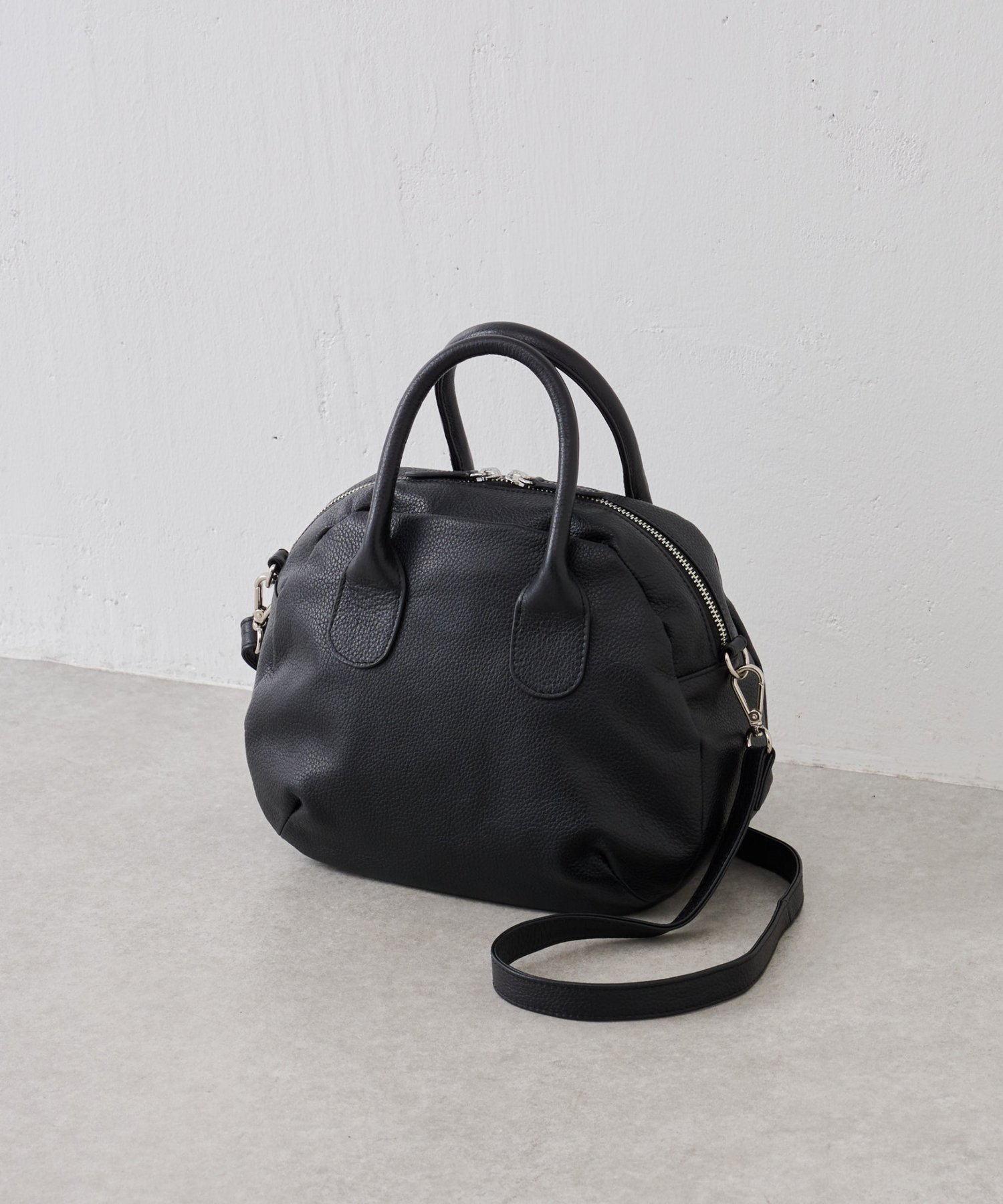 【ビアズリー/BEARDSLEY】のラウンドミニボストンバック 人気、トレンドファッション・服の通販 founy(ファニー) 　ファッション　Fashion　レディースファッション　Fashion for Women　バッグ　Bags　コンパクト　Compact, Small Size　ショルダー　Shoulder, Shoulder Strap　ジップ　Zip, Zipper　スマート　Smart, Elegant　ポケット　Pocket, Pocket Detail　 other-1|ID: prp329100004527664 ipo3291000000033568606