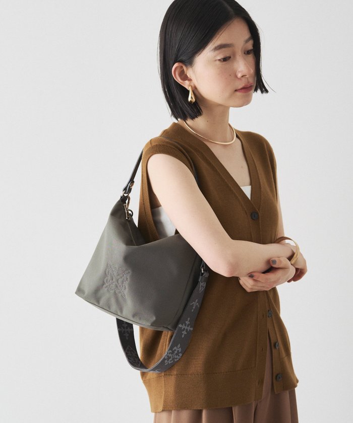 【ラシット/russet】のシリーズ累計販売点数2万点超 コーデュラナイロンシンプルショルダーバッグ インテリア・キッズ・メンズ・レディースファッション・服の通販 founy(ファニー) https://founy.com/ ファッション Fashion レディースファッション WOMEN バッグ Bag エレガント 上品 Elegant コンパクト Compact 軽量 Lightweight ショート Short シルバー Silver スマート Smart 財布 Wallet トラベル Travel 定番 Standard 人気 Popularity ハンカチ Handkerchief バランス Balance ポケット Pocket ポーチ Pouch モチーフ Motif おすすめ Recommend 日本製 Made In Japan 旅行 Travel 2025年 2025 2025春夏・S/S Ss,Spring/Summer,2025 |ID: prp329100004527699 ipo3291000000032017586