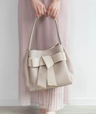 【ランダ/RANDA】の【A4対応】リボントートバッグ 人気、トレンドファッション・服の通販 founy(ファニー) ファッション Fashion レディースファッション Fashion for Women バッグ Bags ハンカチ Handkerchief, Hanky ポケット Pocket, Pocket Detail ポーチ Pouch, Small Case マグネット Magnet, Magnetic Closure リップ Lip, Lip Motif リボン Ribbon, Bow エレガント 上品 Elegant 傘 Umbrella, Parasol 手帳 Planner, Notebook 財布 Wallet, Purse ビジネス 仕事 通勤 Business / Work / Commuting thumbnail GREGE|ID: prp329100004527725 ipo3291000000032751992