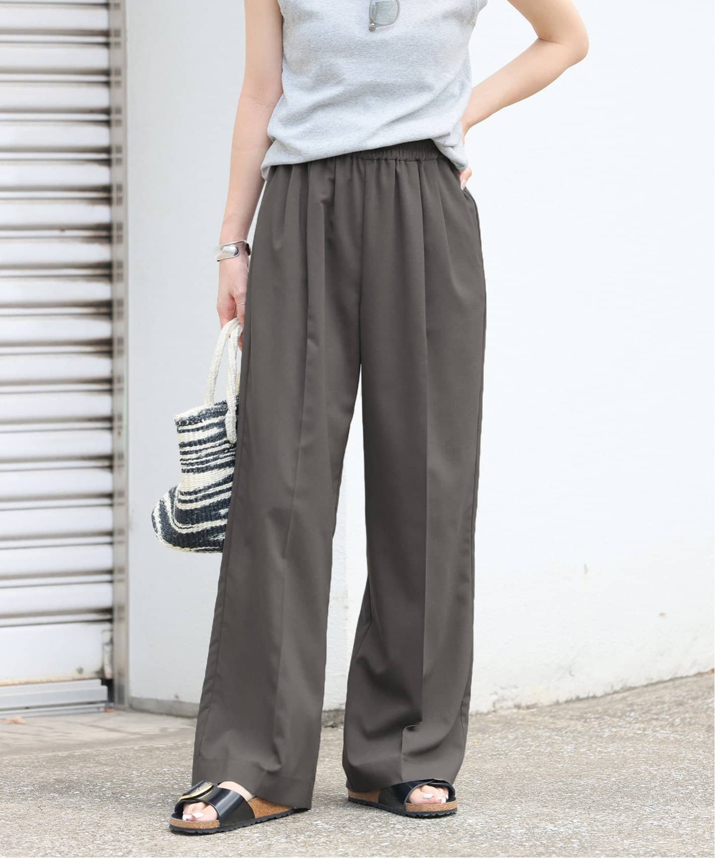 【ジャーナルスタンダード レリューム/JOURNAL STANDARD relume】の《追加2》トロギャザータックパンツ インテリア・キッズ・メンズ・レディースファッション・服の通販 founy(ファニー) 　ファッション　Fashion　レディースファッション　Fashion for Women　パンツ　Pants & Trousers　2025年　2025　2025春夏・S/S　Spring/Summer 2025 SS25　グレー|ID: prp329100004527752 ipo3291000000033531302