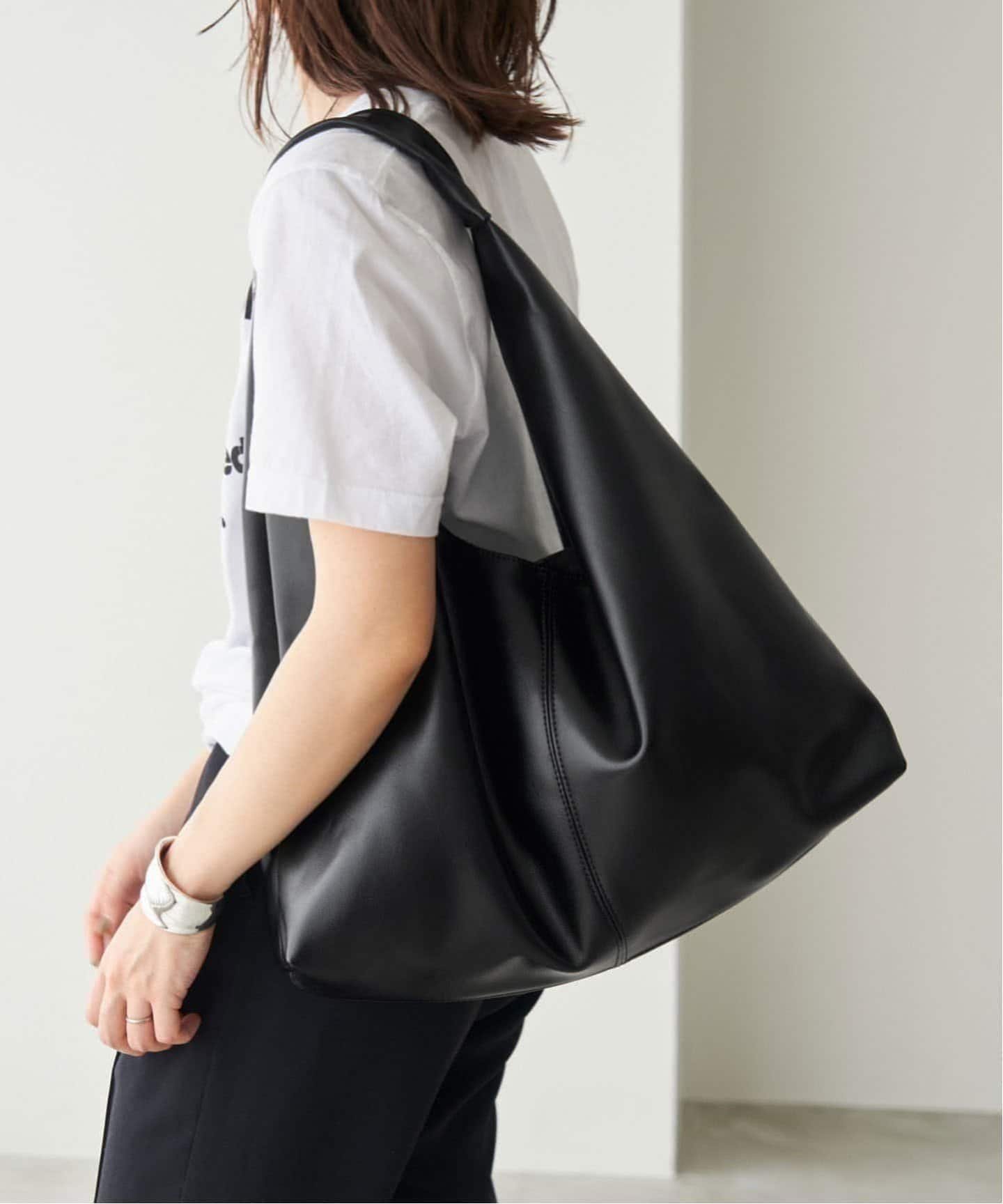 【スローブ イエナ/SLOBE IENA】の《追加5》SLOBE トライアングルBAG インテリア・キッズ・メンズ・レディースファッション・服の通販 founy(ファニー) 　ファッション　Fashion　レディースファッション　WOMEN　バッグ　Bag　2025年　2025　2025春夏・S/S　Ss,Spring/Summer,2025　トライアングル　Triangle　ブラック|ID: prp329100004527831 ipo3291000000032018126