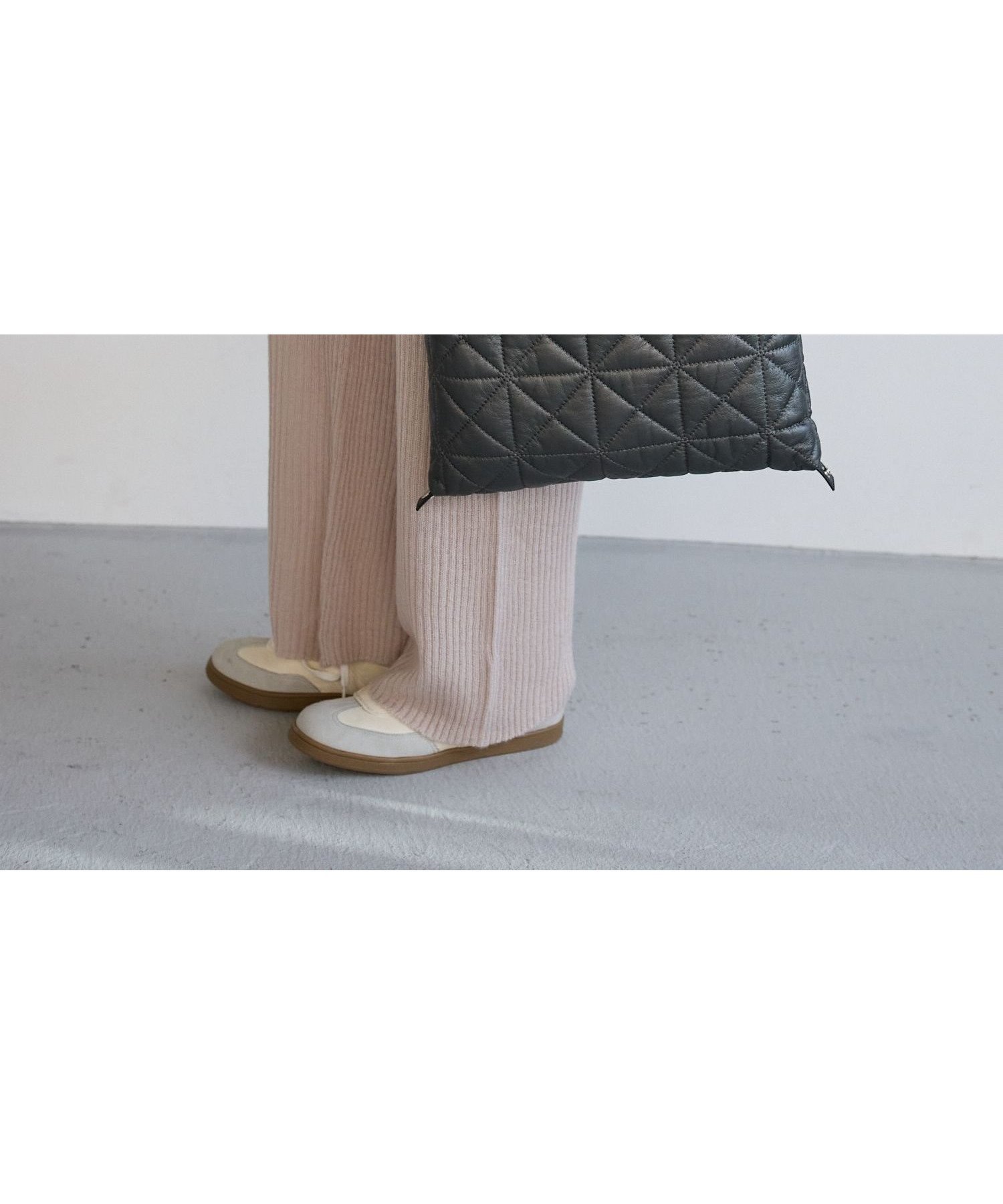 【ベイフロー/BAYFLOW】の≪一部 ≫ A4サイズ収納可 チャーム付き3WAYキルトトート インテリア・キッズ・メンズ・レディースファッション・服の通販 founy(ファニー) 　ファッション　Fashion　レディースファッション　Fashion for Women　バッグ　Bags　チェーン　Chain, Chain Strap　チャーム　Charm, Pendant　ボストン　Boston　ブラック19|ID: prp329100004527844 ipo3291000000035040679