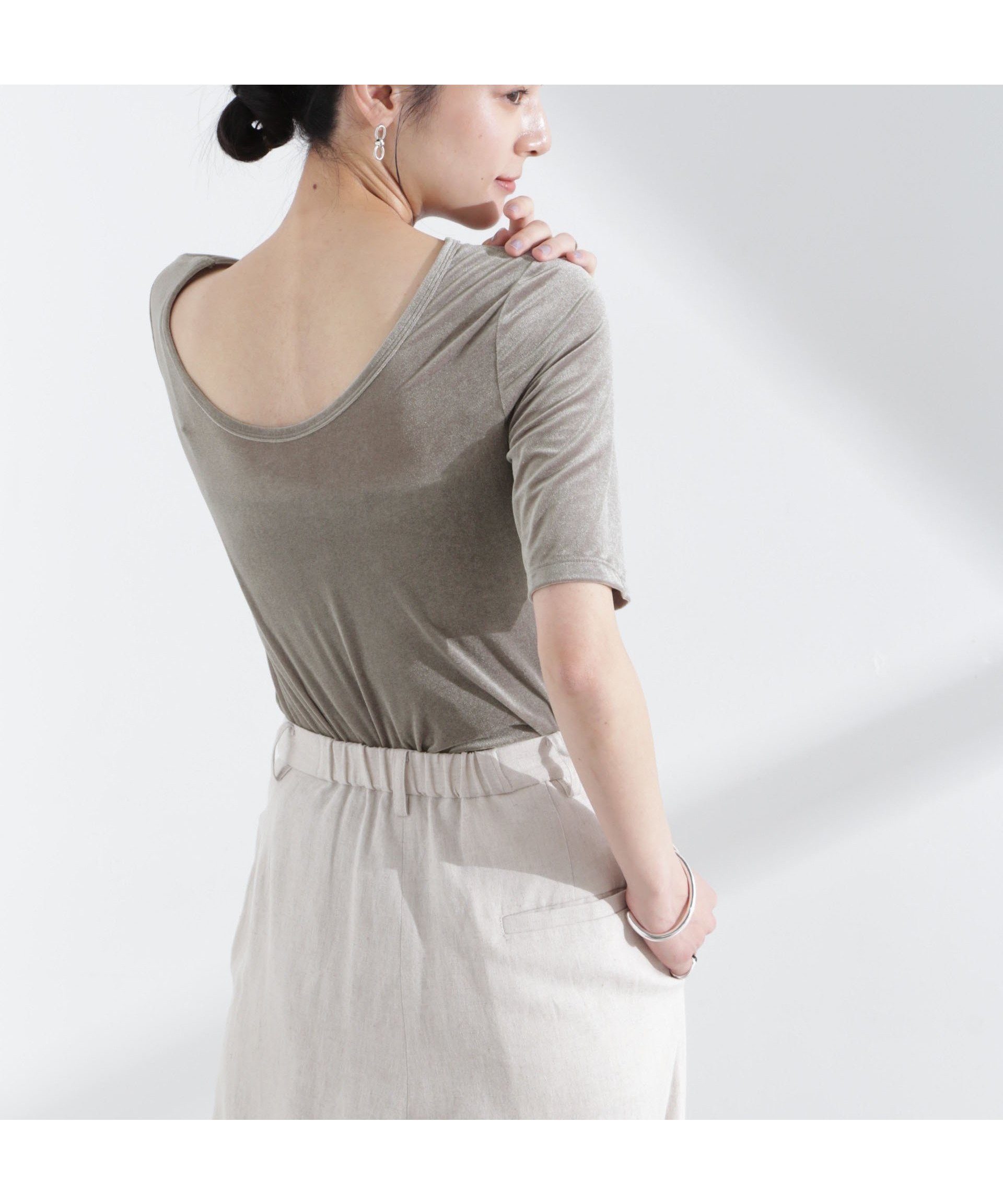 【ナノ ユニバース/nano universe】のシアーベロアバックオープン5分袖Tシャツ 人気、トレンドファッション・服の通販 founy(ファニー) 　ファッション　Fashion　レディースファッション　WOMEN　トップス・カットソー　Tops/Tshirt　シャツ/ブラウス　Shirts/Blouses　ロング / Tシャツ　T-Shirts　ベロア　Velour　バッグ　Bag　インナー　Inner　ウォッシャブル　Washable　春　Spring　キャミワンピース　Cami Dress　サロペット　Overalls　シアー　Sheer　シンプル　Simple　ジャケット　Jacket　トレンド　Trend　フィット　Fit　ベロア　Velor　半袖　Short Sleeve　S/S・春夏　Ss・Spring/Summer　おすすめ　Recommend　夏　Summer　旅行　Travel　エレガント 上品　Elegant　ビジネス 仕事 通勤　Business　2025年　2025　2025春夏・S/S　Ss,Spring/Summer,2025　 other-1|ID: prp329100004527846 ipo3291000000032018195