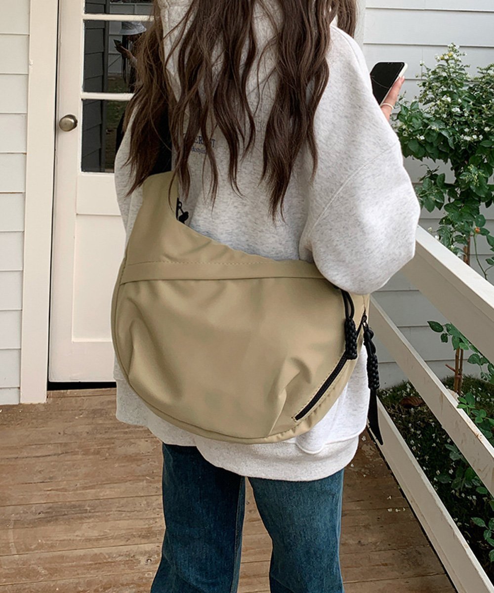 【ミニミニストア/miniministore】のショルダーバッグ ナイロン 多収納 無地 インテリア・キッズ・メンズ・レディースファッション・服の通販 founy(ファニー) 　ファッション　Fashion　レディースファッション　Fashion for Women　軽量　Lightweight, Ultra Light　ショルダー　Shoulder, Shoulder Strap　シンプル　Simple, Minimal　財布　Wallet, Purse　フロント　Front, Front Design　ベーシック　Basic, Essential　ポケット　Pocket, Pocket Detail　無地　Plain, Solid Color　旅行　Travel　ベージュ|ID: prp329100004527890 ipo3291000000033160006