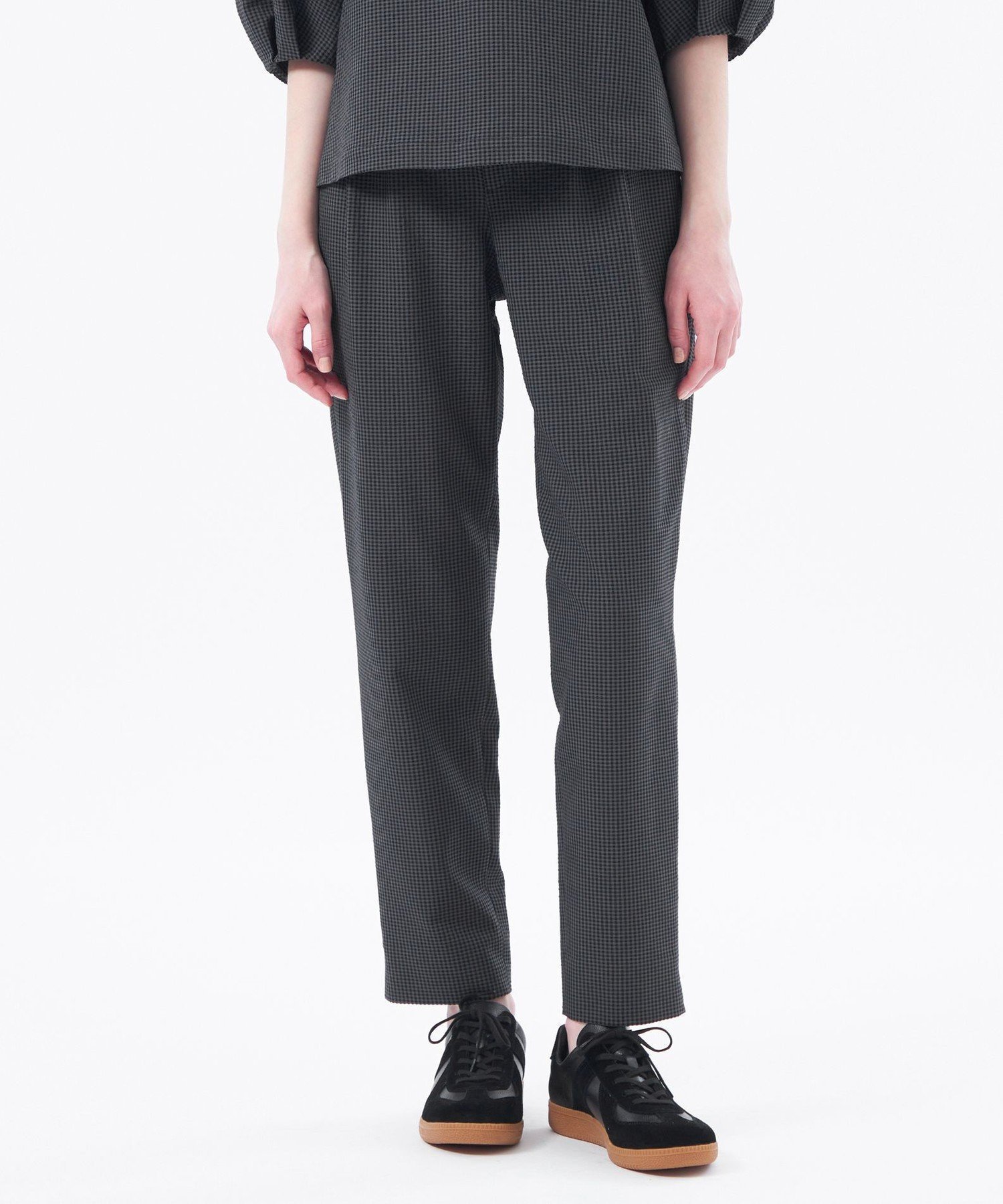 【マッキントッシュ フィロソフィー/MACKINTOSH PHILOSOPHY】のサッカーテーパードパンツ インテリア・キッズ・メンズ・レディースファッション・服の通販 founy(ファニー) 　ファッション　Fashion　レディースファッション　WOMEN　パンツ　Pants　おすすめ　Recommend　サッカー　Soccer　ストレッチ　Stretch　セットアップ　Set Up　吸水　Water Absorption　夏　Summer　春　Spring　秋　Autumn/Fall　グレー系ギンガム|ID: prp329100004527904 ipo3291000000032498879