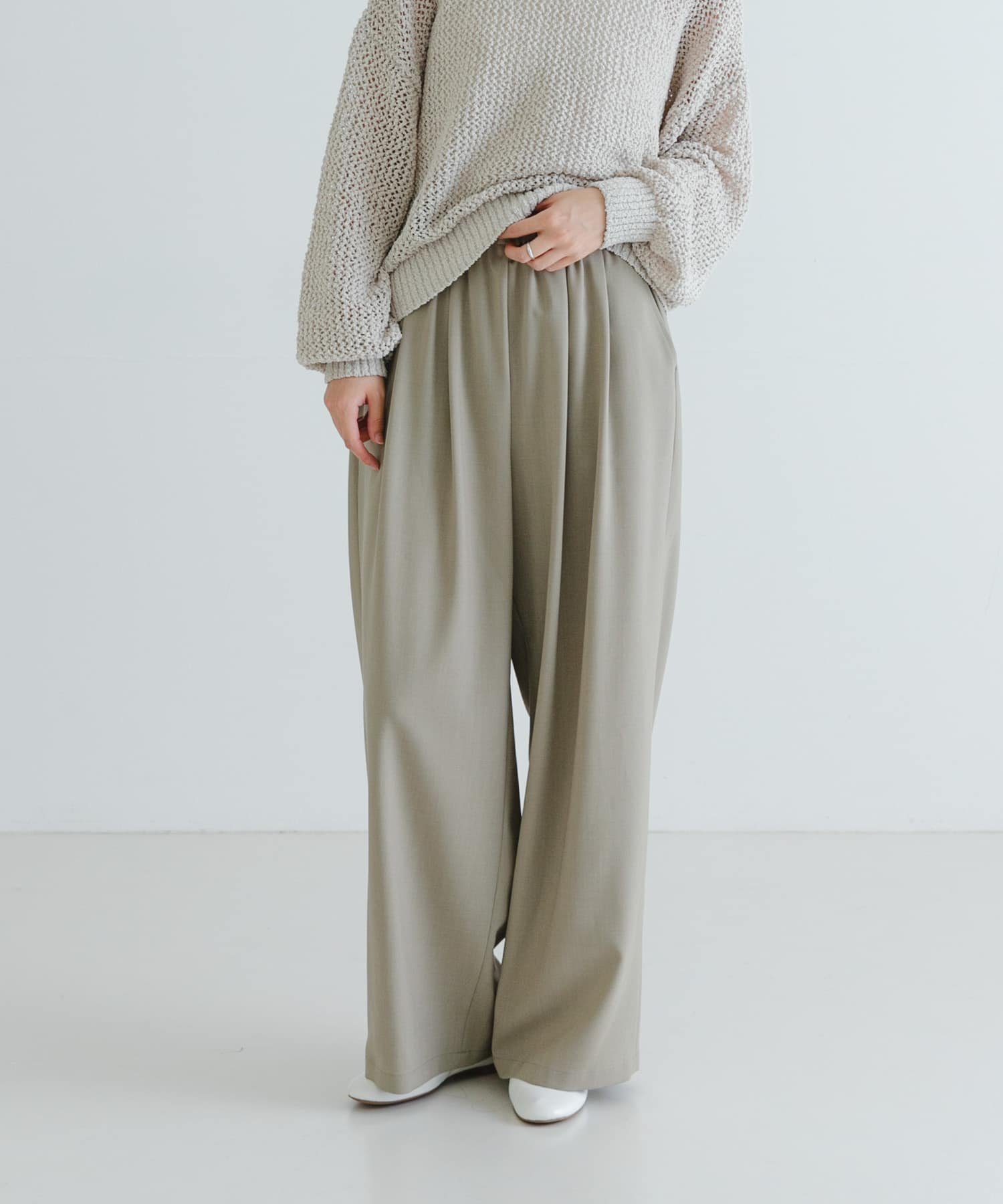 【アーバンリサーチ/URBAN RESEARCH】の『3サイズ展開』『イージーケア』タックギャザーストレートパンツ インテリア・キッズ・メンズ・レディースファッション・服の通販 founy(ファニー) 　ファッション　Fashion　レディースファッション　Fashion for Women　パンツ　Pants & Trousers　2025年　2025　2025春夏・S/S　Spring/Summer 2025 SS25　シンプル　Simple, Minimal　ジャケット　Jacket, Outerwear　ストレート　Straight, Straight Cut　エレガント 上品　Elegant　夏　Summer　S/S・春夏　SS, Spring/Summer, Warm Season　SAND BEG|ID: prp329100004527996 ipo3291000000033034476