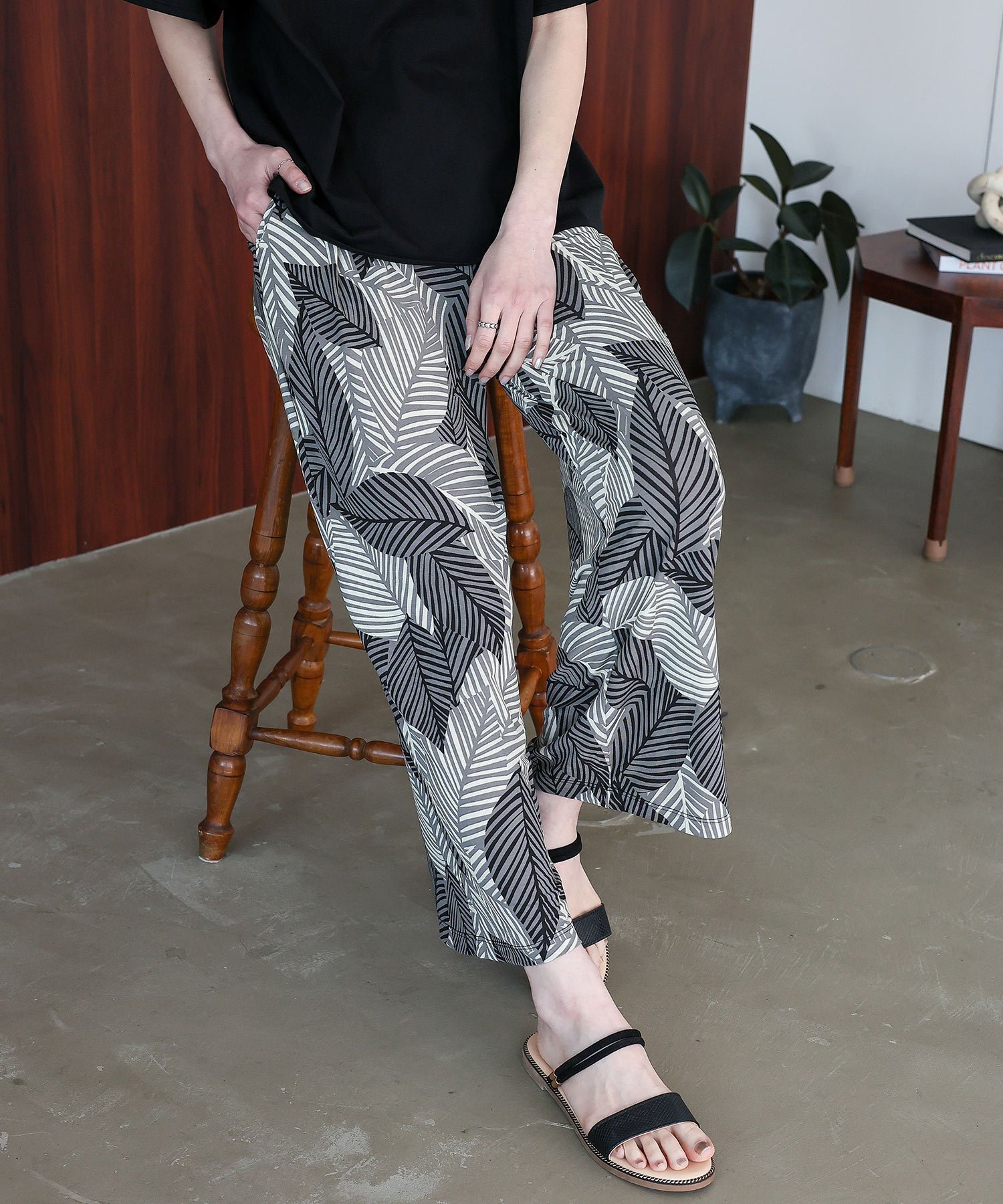 【ヴィータフェリーチェ/VitaFelice】のクールロングパンツ インテリア・キッズ・メンズ・レディースファッション・服の通販 founy(ファニー) 　ファッション　Fashion　レディースファッション　WOMEN　パンツ　Pants　エスニック　Ethnic　リラックス　Relax　ロング　Long　ワイド　Wide　ボタニカルブラック|ID: prp329100004528025 ipo3291000000032018904
