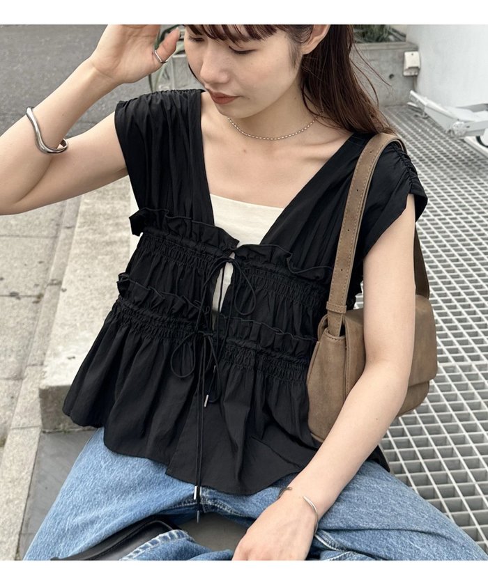 【ディスコート/Discoat】の【umm.】ギャザーリボン使いノースリ インテリア・キッズ・メンズ・レディースファッション・服の通販 founy(ファニー) https://founy.com/ ファッション Fashion レディースファッション Fashion for Women ギャザー Gathered, Ruffled シャーリング Shirring, Ruched デコルテ Décolleté, Neckline リボン Ribbon, Bow エレガント 上品 Elegant |ID: prp329100004528106 ipo3291000000032597155