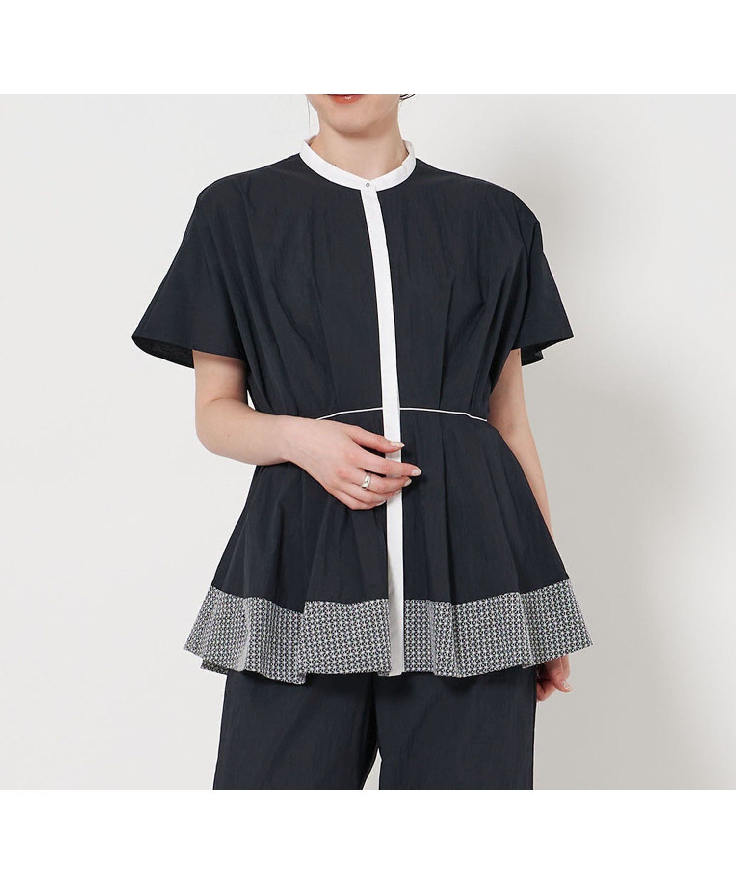 【ユナイテッドアローズ/UNITED ARROWS】のエンブロイダリー ドルマンスリーブ ブラウス インテリア・キッズ・メンズ・レディースファッション・服の通販 founy(ファニー) 　ファッション　Fashion　レディースファッション　Ladies' Fashion Online　トップス・カットソー　Tops/Tshirt　シャツ/ブラウス　Shirts/Blouses　おすすめ　Recommend　エンブロイダリー　Embroidery　スリム　Slim　スリーブ　Sleeve　セットアップ　Set Up　タンブラー　Tumbler　パイピング　Piping　リラックス　Relax　ヴィンテージ　Vintage　ビジネス 仕事 通勤　Business　切替　Switching　NAVY|ID: prp329100004528135 ipo3291000000032577361