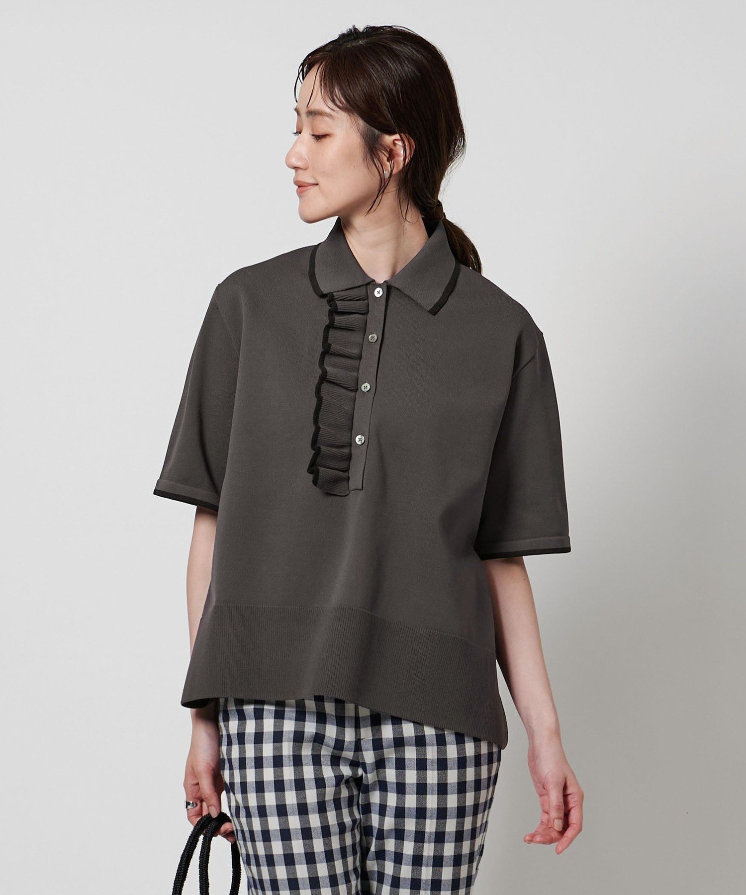 【ユナイテッドアローズ/UNITED ARROWS】のミニマルフリル ニット 5SL インテリア・キッズ・メンズ・レディースファッション・服の通販 founy(ファニー) 　ファッション　Fashion　レディースファッション　Fashion for Women　トップス・カットソー　Cut & Sew Tops　ニット　Knit Tops & Sweaters　おすすめ　Recommended / Our Picks　スリット　Slit, Slit Detail　タイトスカート　Pencil Skirt, Tight Skirt　デニム　Denim, Jeans Material　フリル　Frill, Ruffle　フロント　Front, Front Design　マニッシュ　Mannish, Boyish　ワイド　Wide, Wide Fit　DK.GRAY|ID: prp329100004528139 ipo3291000000032539676